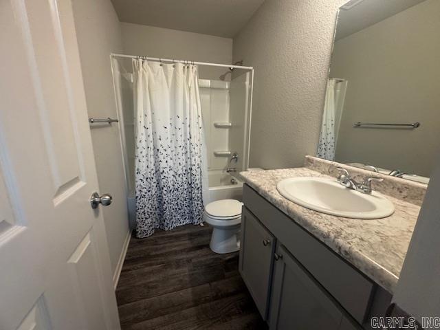 Benjamin Grove - Residential Lease