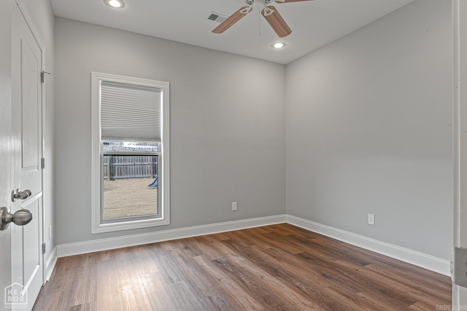 WHISPERING HILLS - Residential