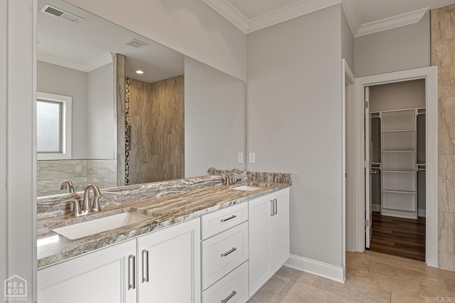 WHISPERING HILLS - Residential