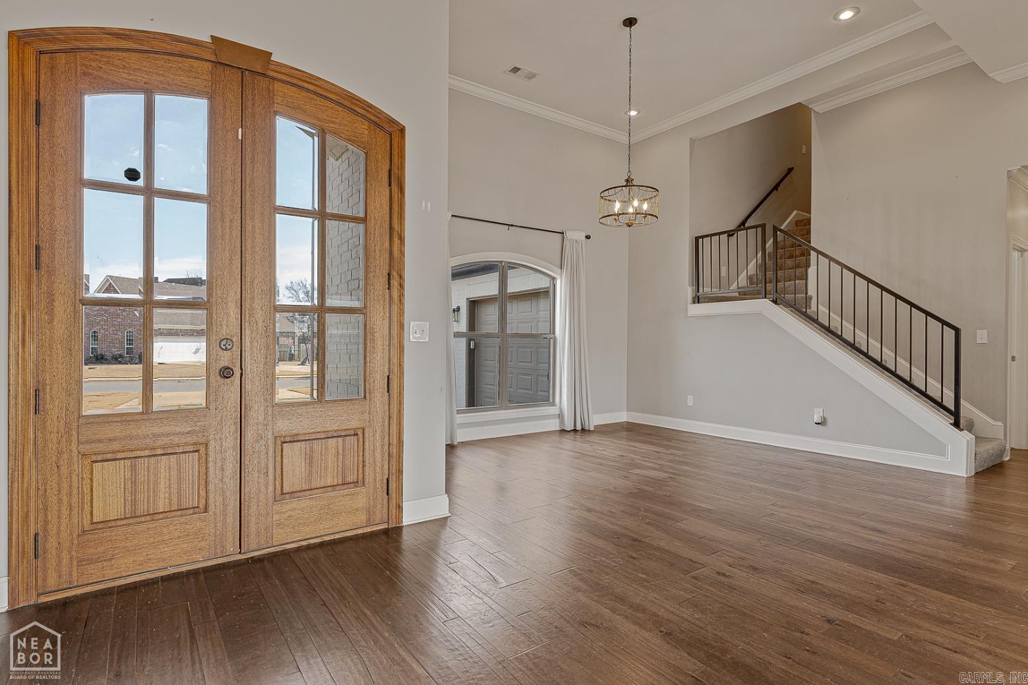 WHISPERING HILLS - Residential