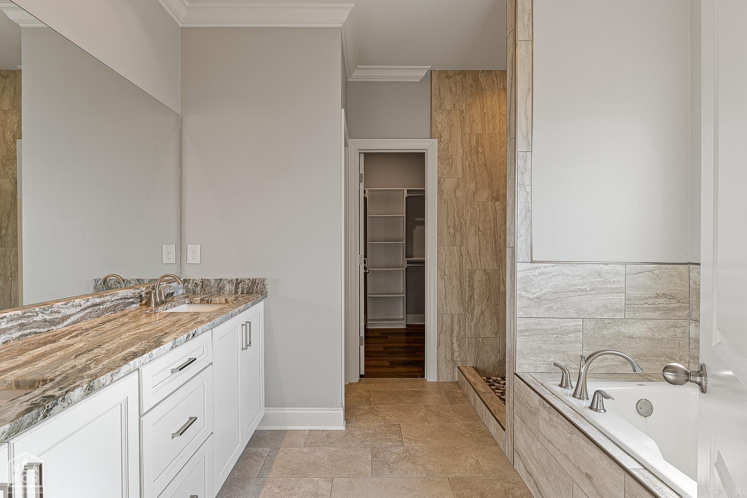 WHISPERING HILLS - Residential