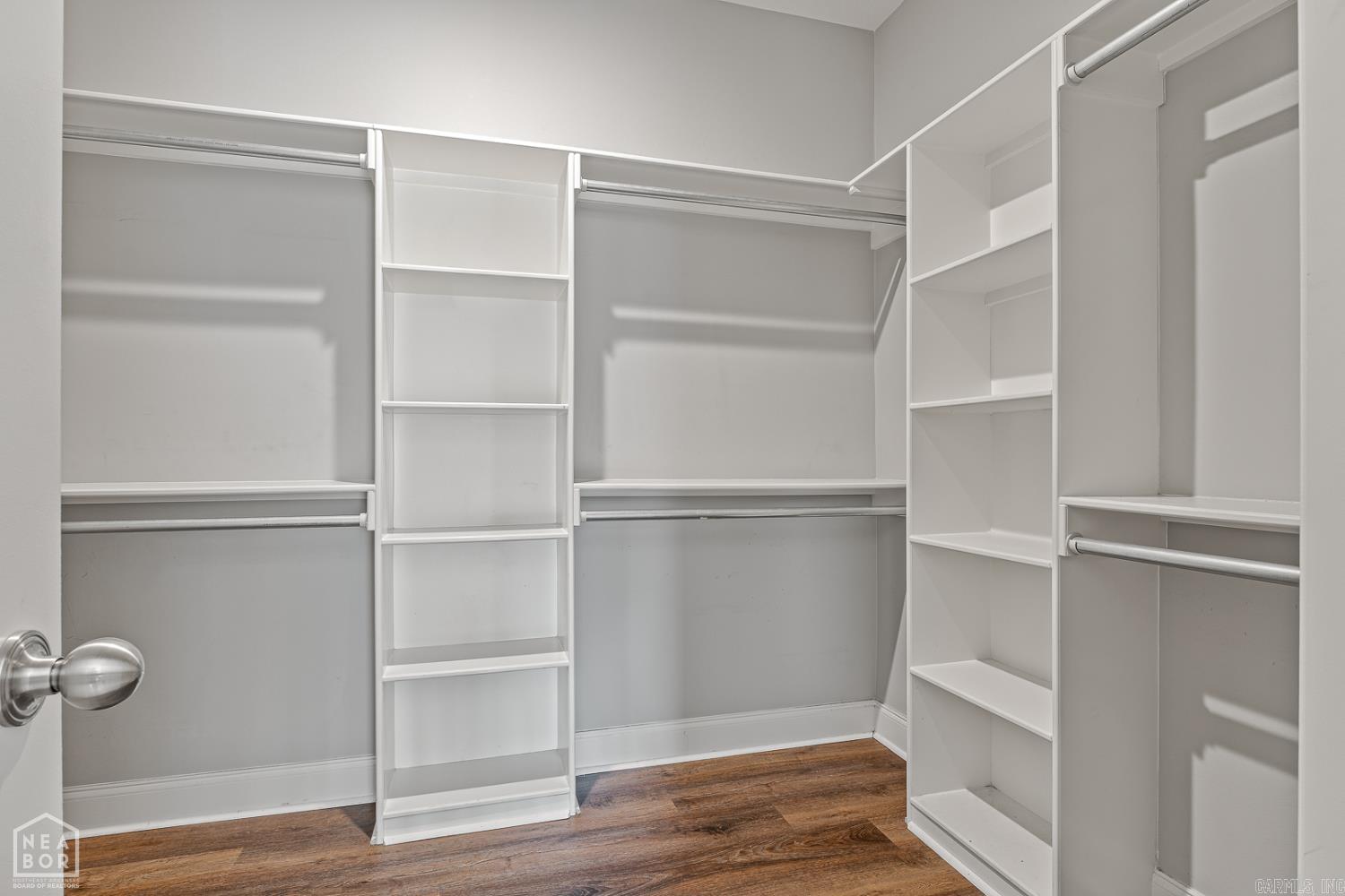 WHISPERING HILLS - Residential