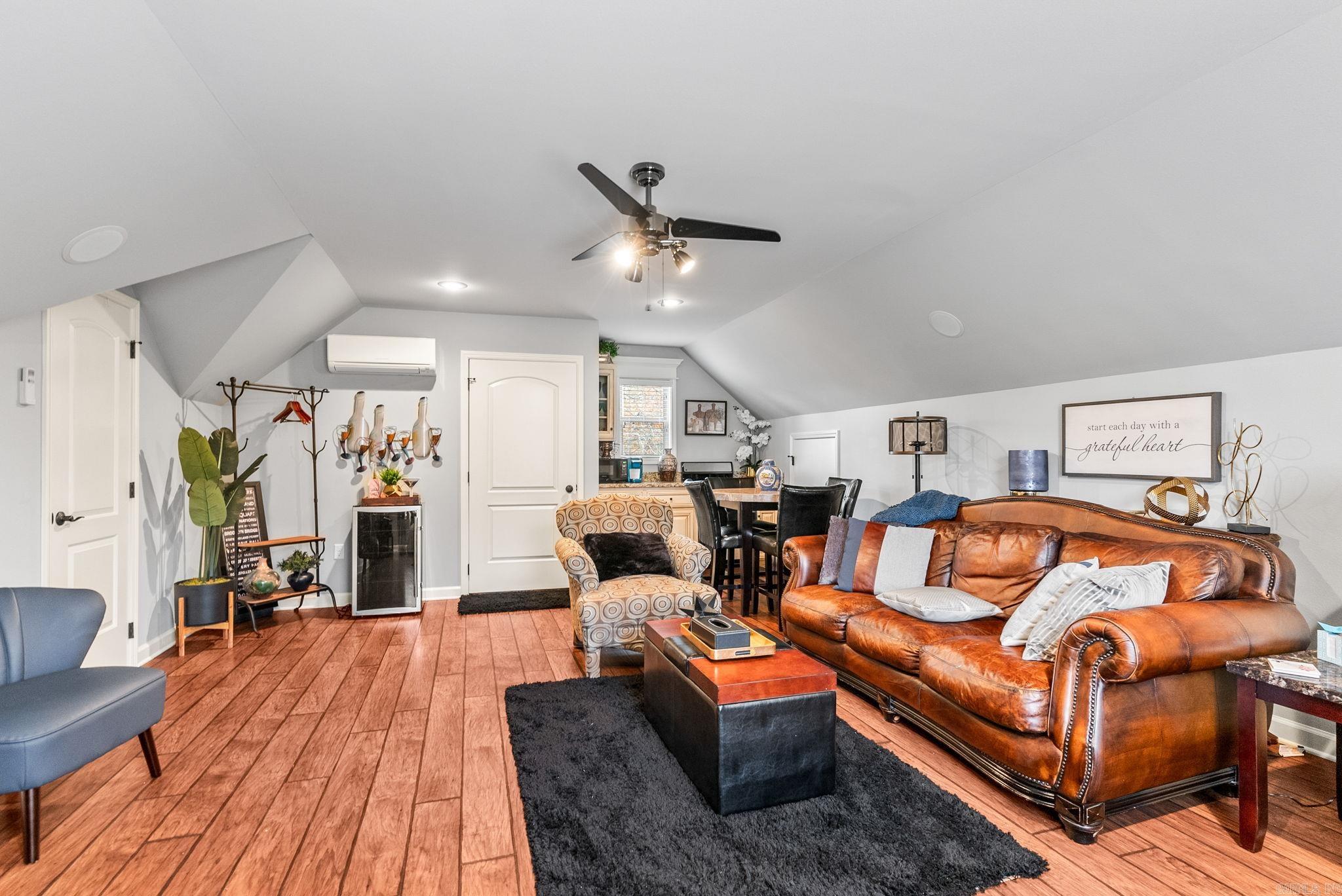 SPRINGHILL VALLEY ESTATES - Residential