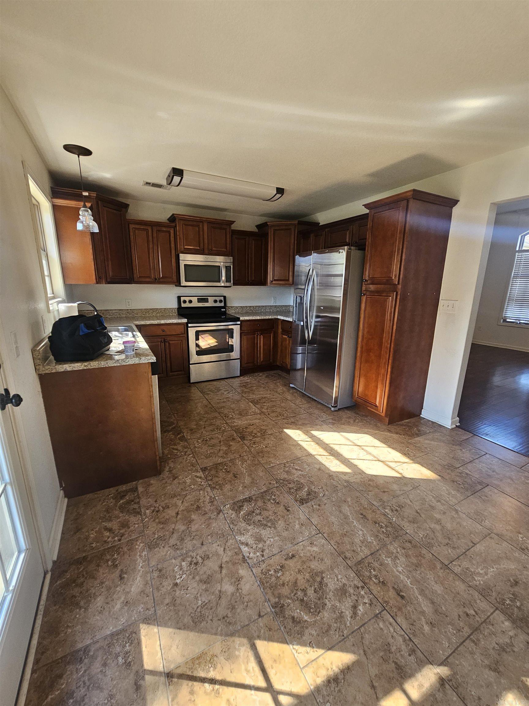 Hickory Springs - Residential Lease