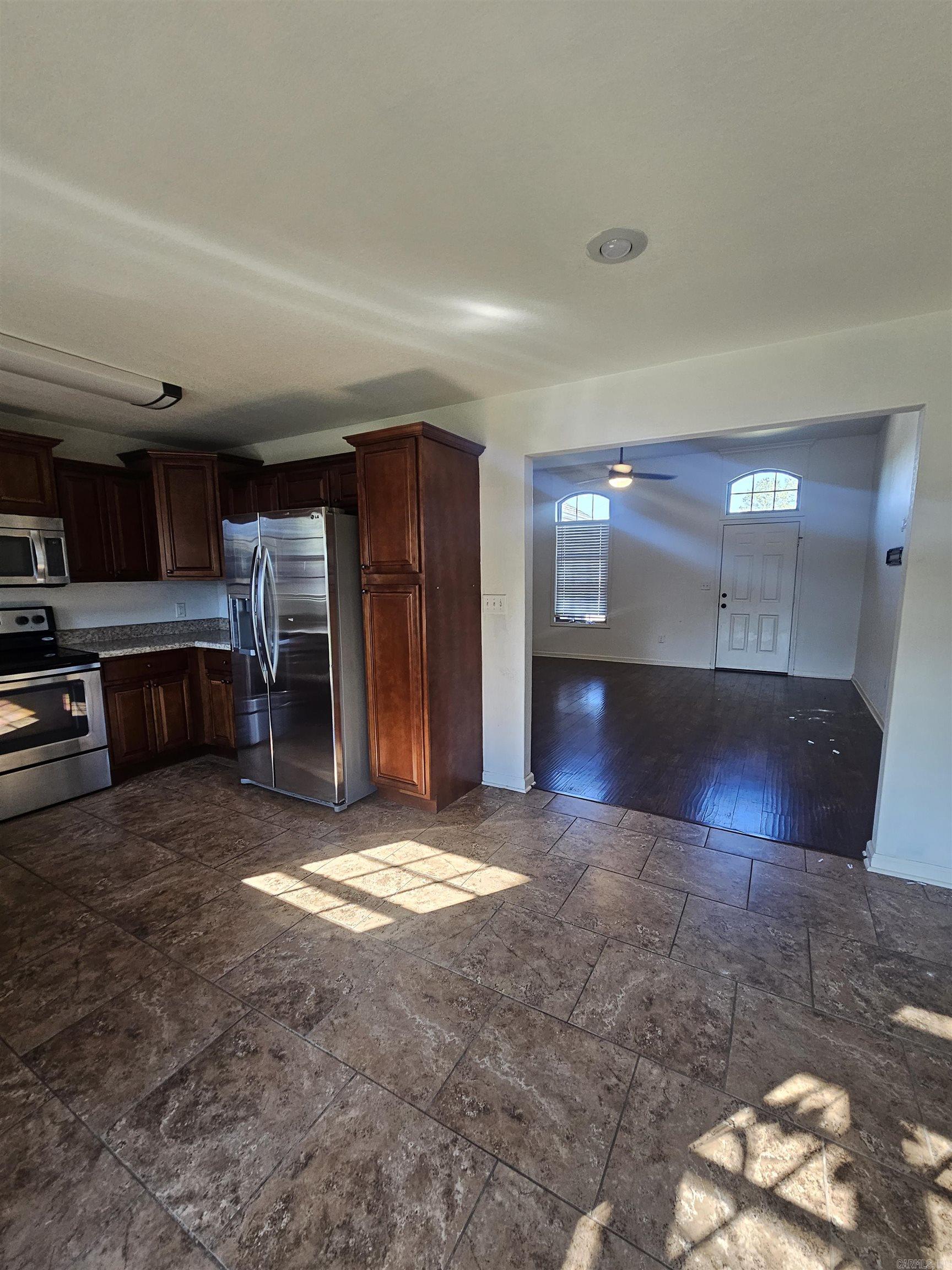 Hickory Springs - Residential Lease