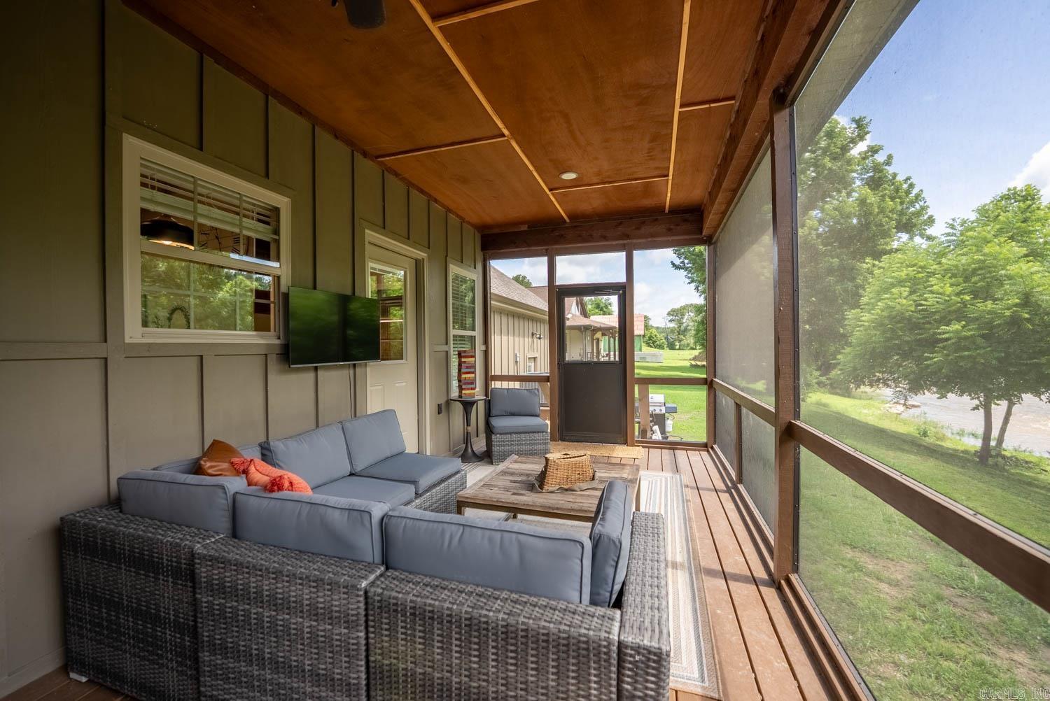 SPRING RIVER LANDING - Residential