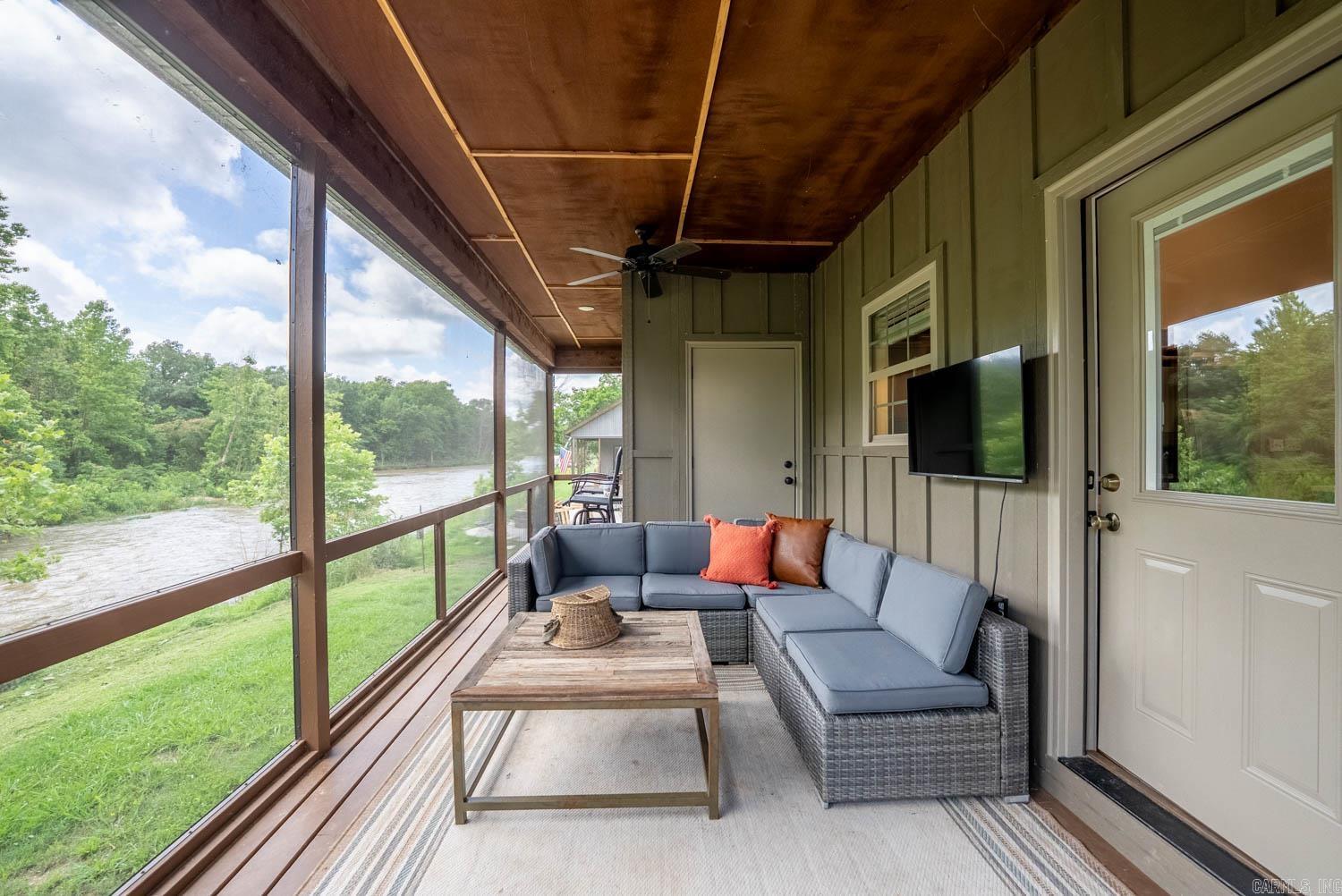 SPRING RIVER LANDING - Residential