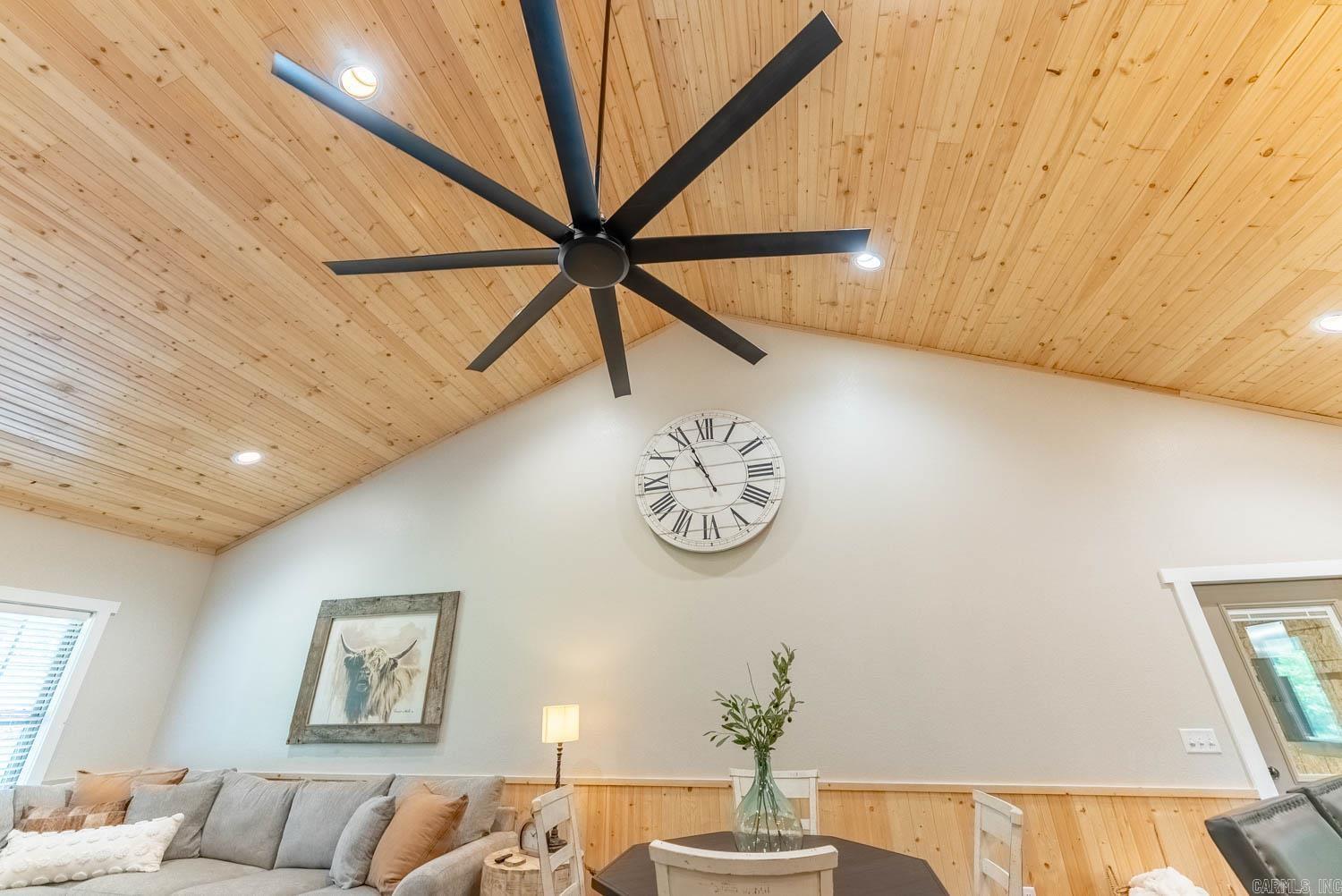 SPRING RIVER LANDING - Residential