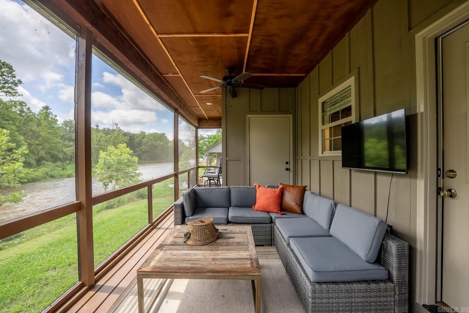 SPRING RIVER LANDING - Residential