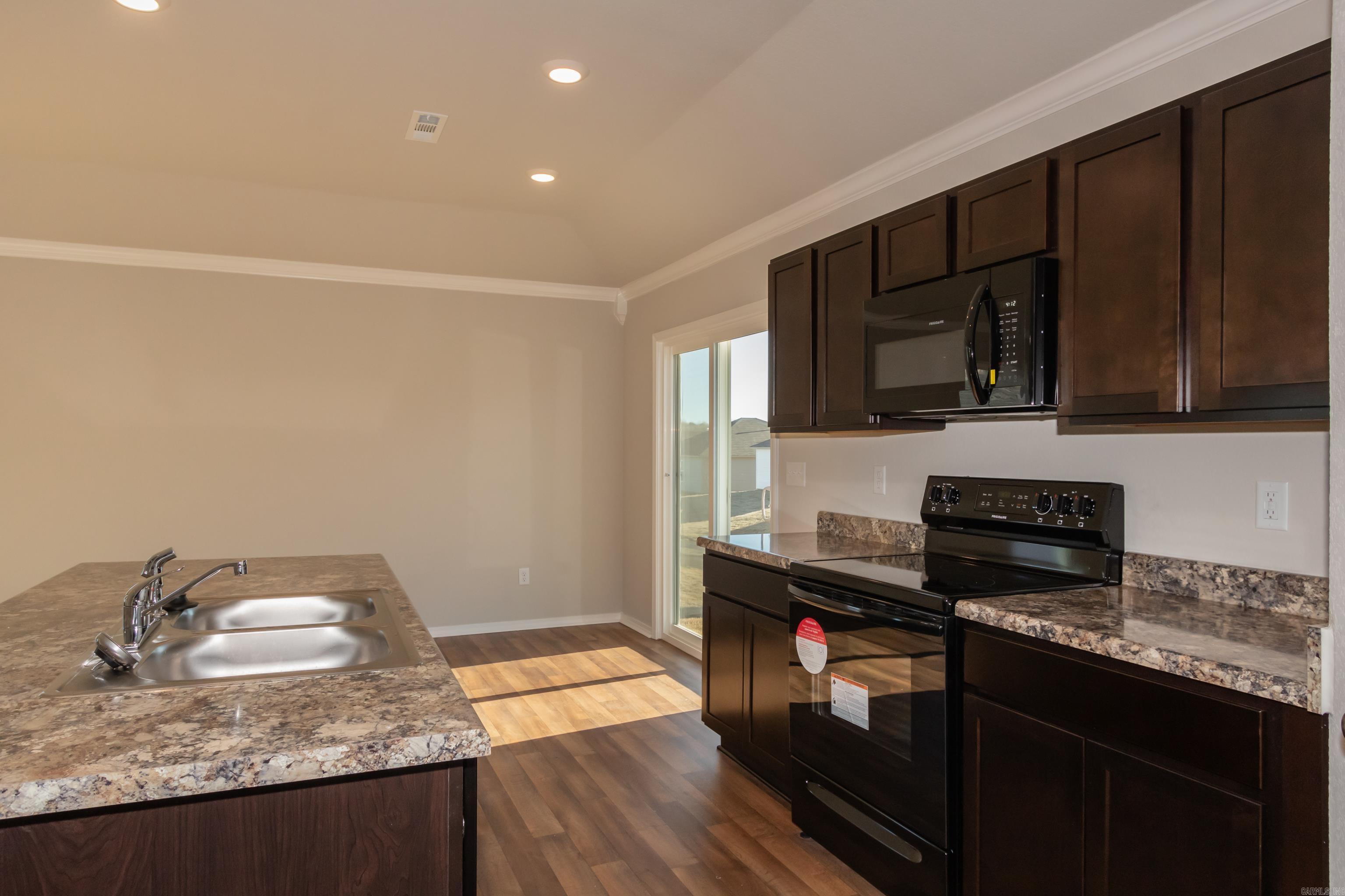 THE MEADOWS - Residential