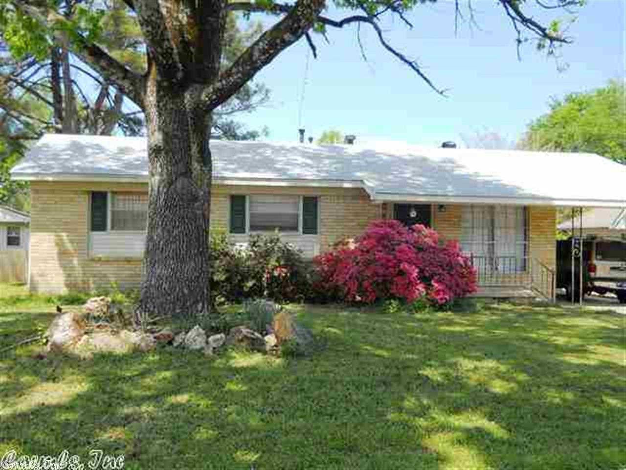 This brick/vinyl 3 bedroom 1.5 bath has hardwood floors throughout except for the wet areas which is tile. Baths have been updated. Breakfast area has sliding door leading to large deck and level fenced backyard with a 6x8 storage building. The refrigerator 2003 will convey, stove 2003, microwave 2008, hotwater 2011. The roof was installed in 2011 and insulation was brought up to R-30 for energy savings. Located close to inter-state for easy access anywhere. All this home needs is a new family.