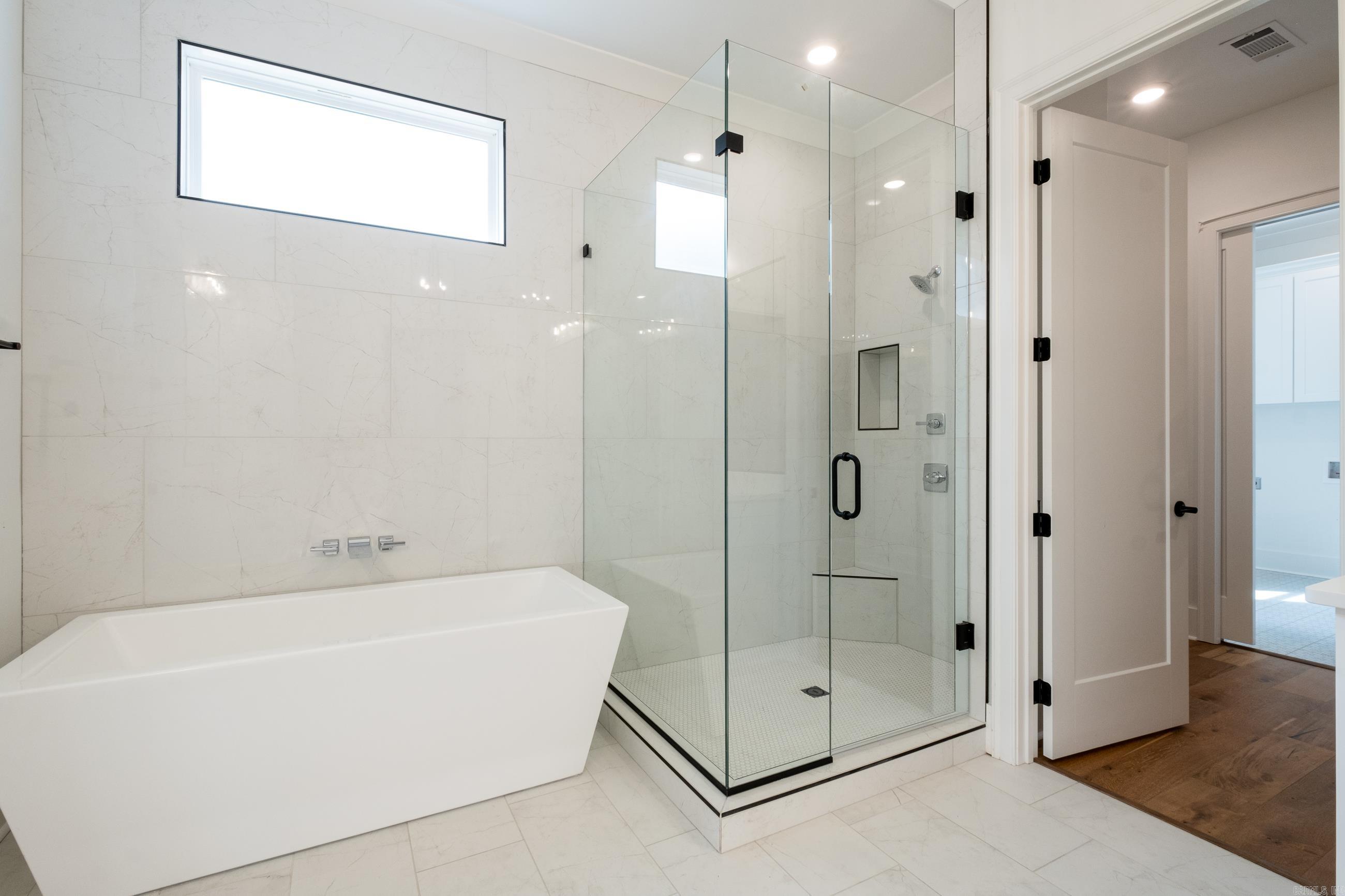 CHENAL VALLEY "FALSTONE COURT" - Residential