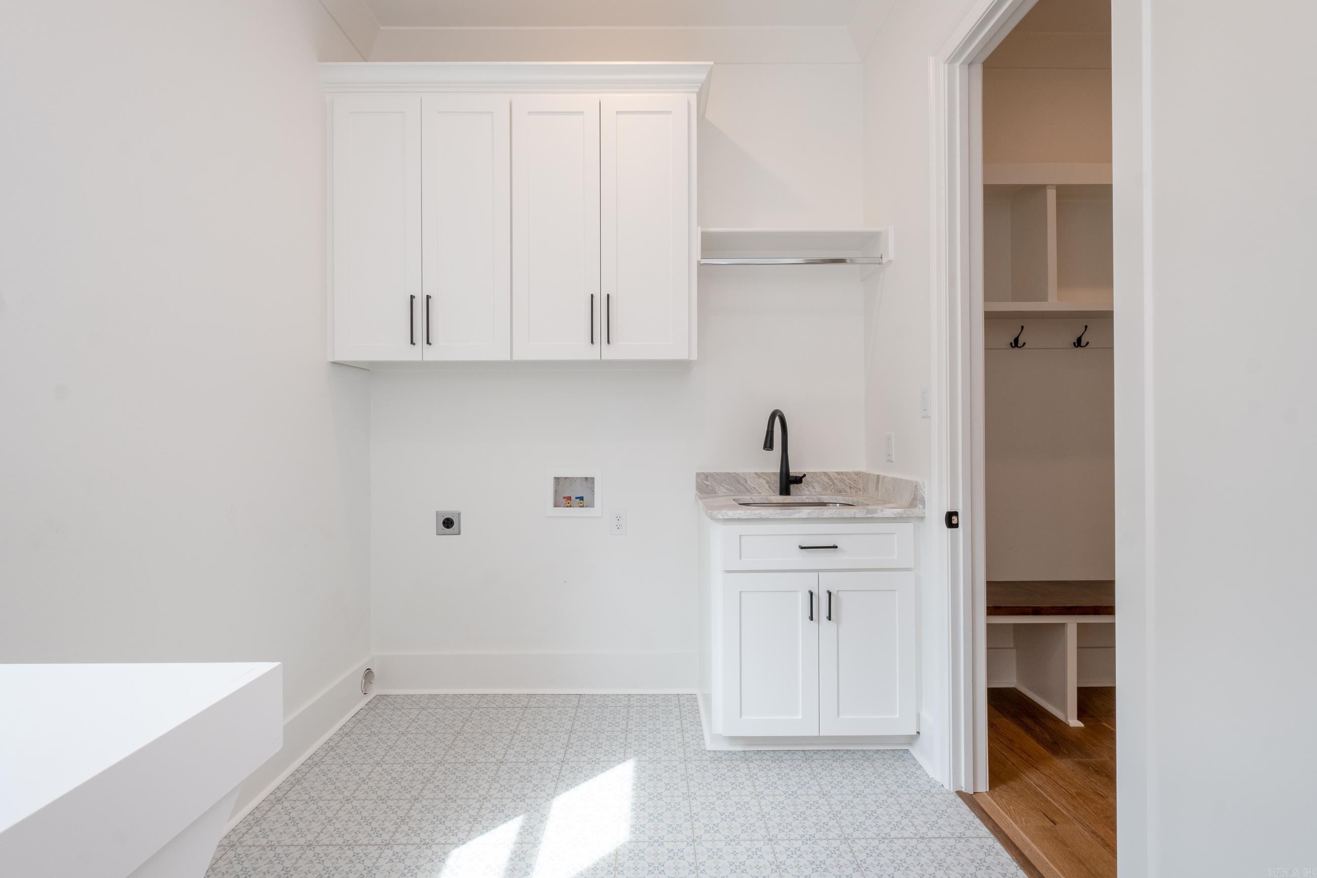 CHENAL VALLEY "FALSTONE COURT" - Residential