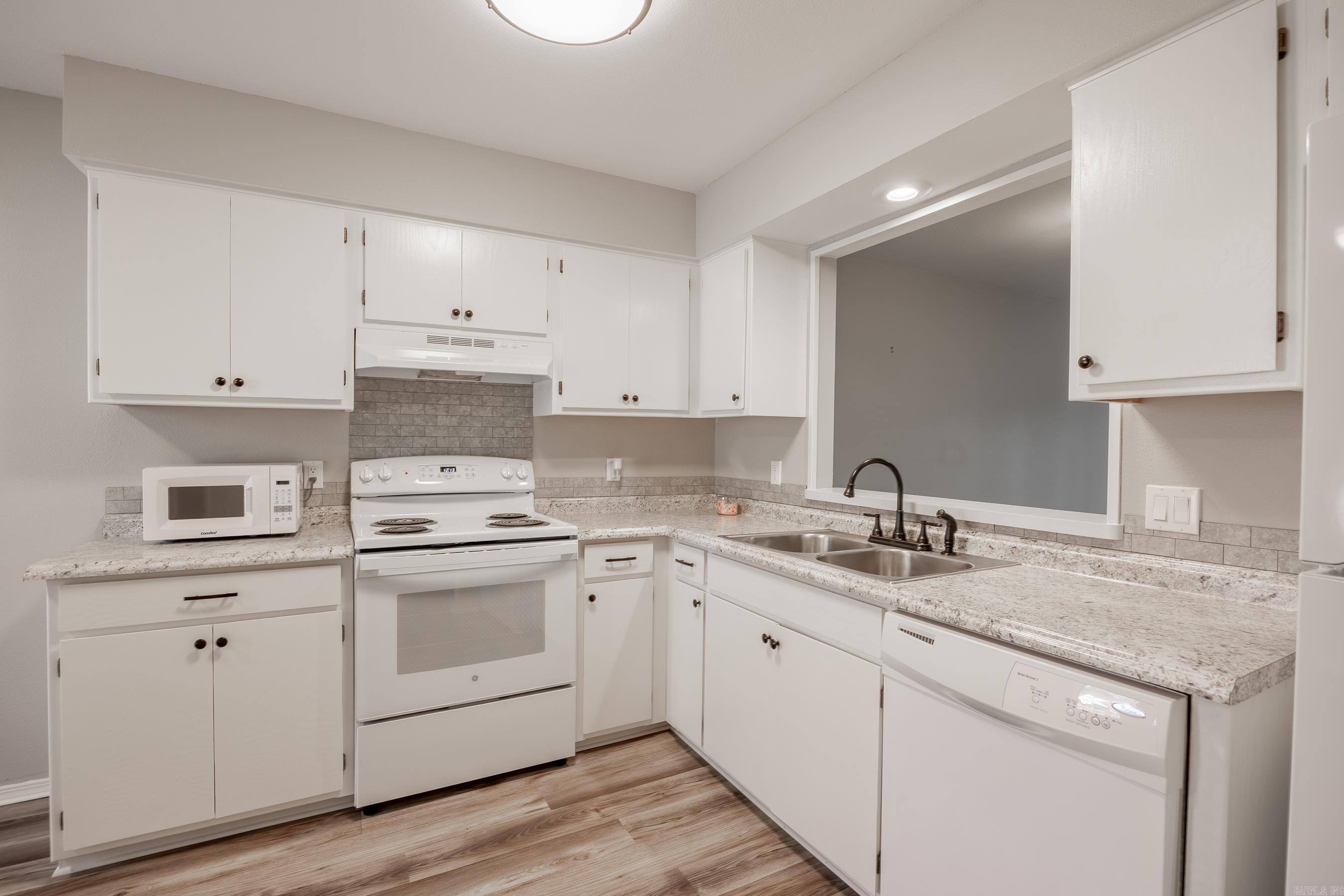 MAJORCA COURTS - Residential