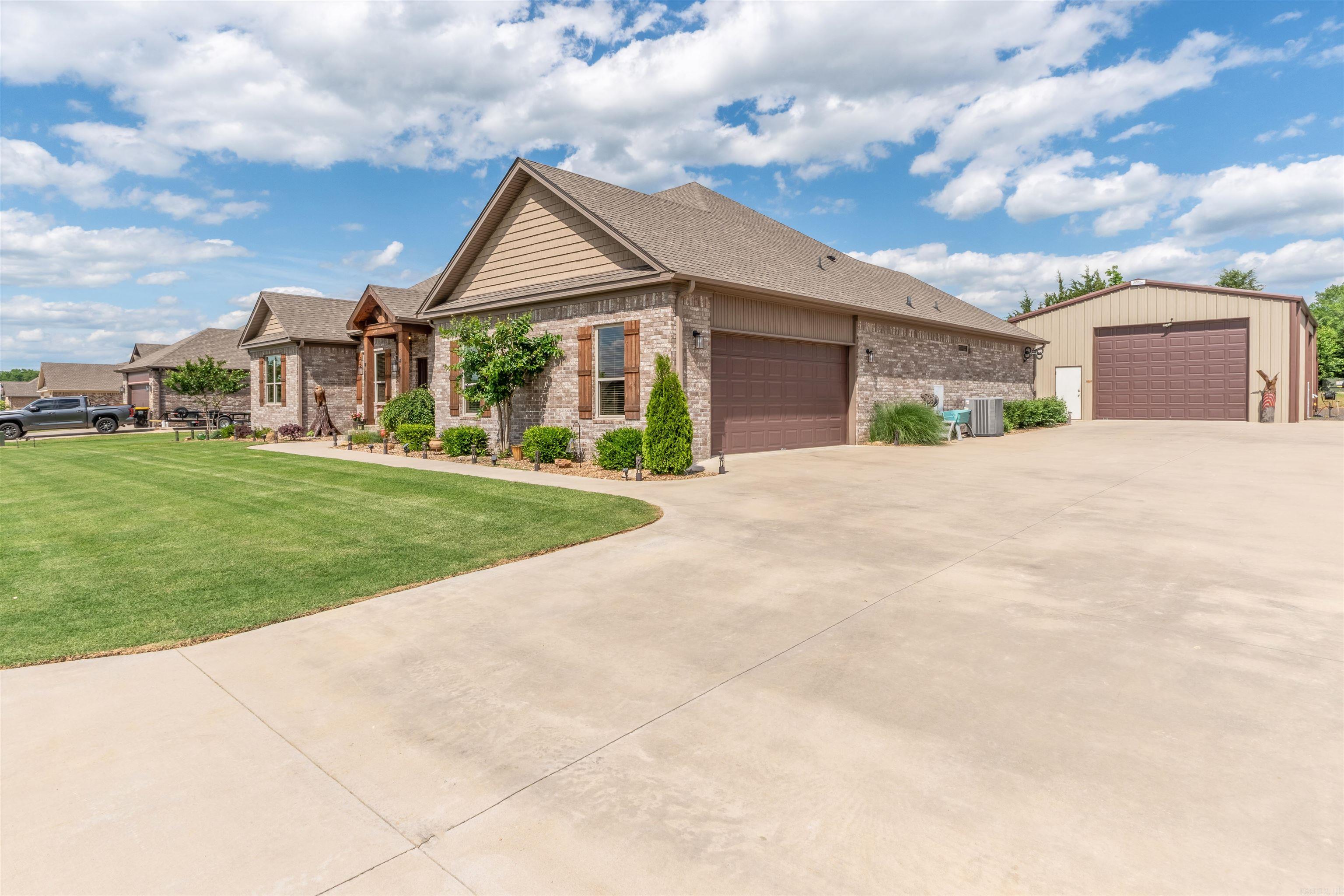 MOUNT TABOR ESTATES - Residential