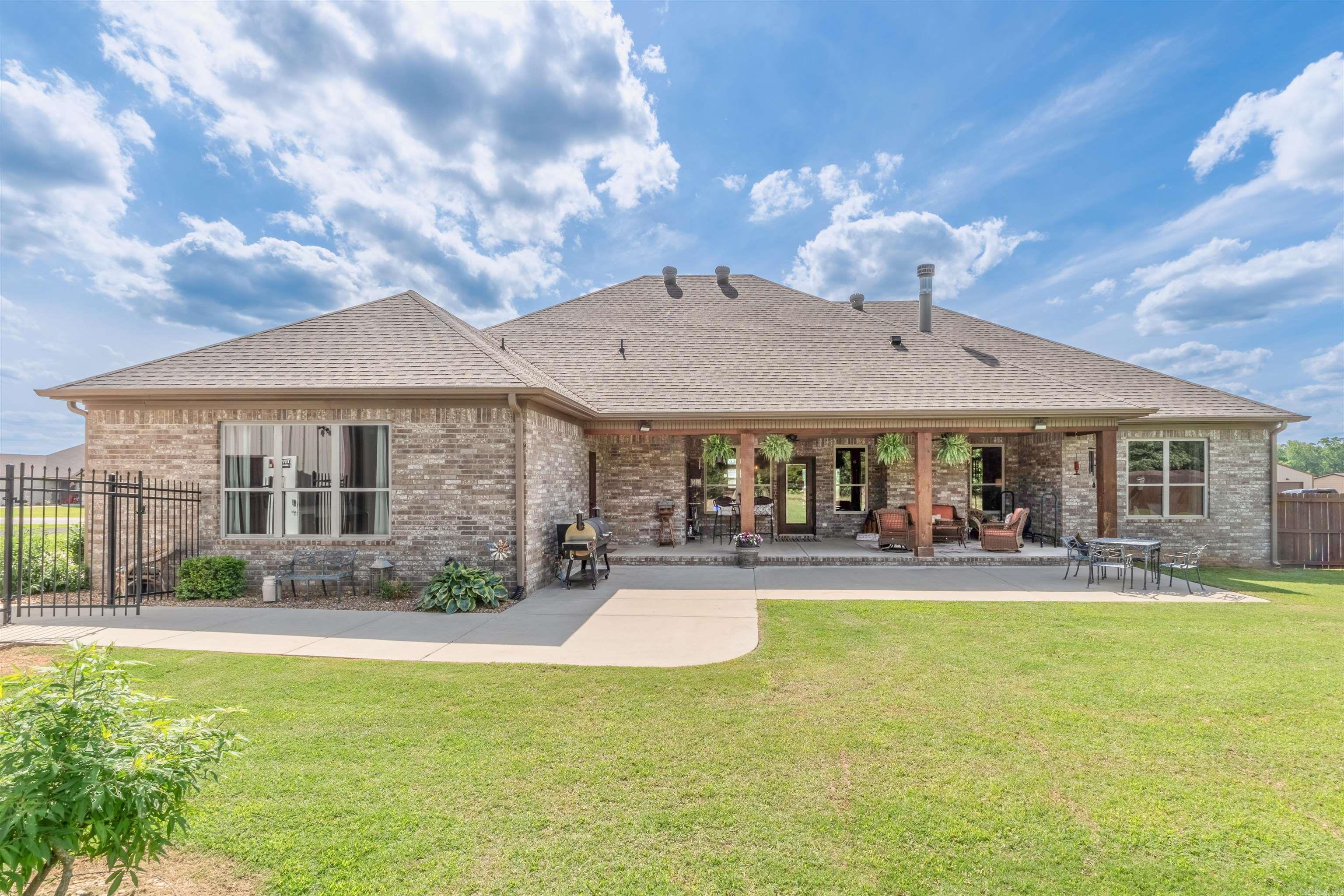 MOUNT TABOR ESTATES - Residential