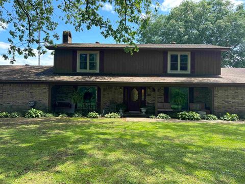 Photo of 1701 S Washington Avenue, Murfreesboro, AR 71958 (MLS # 25042570)
