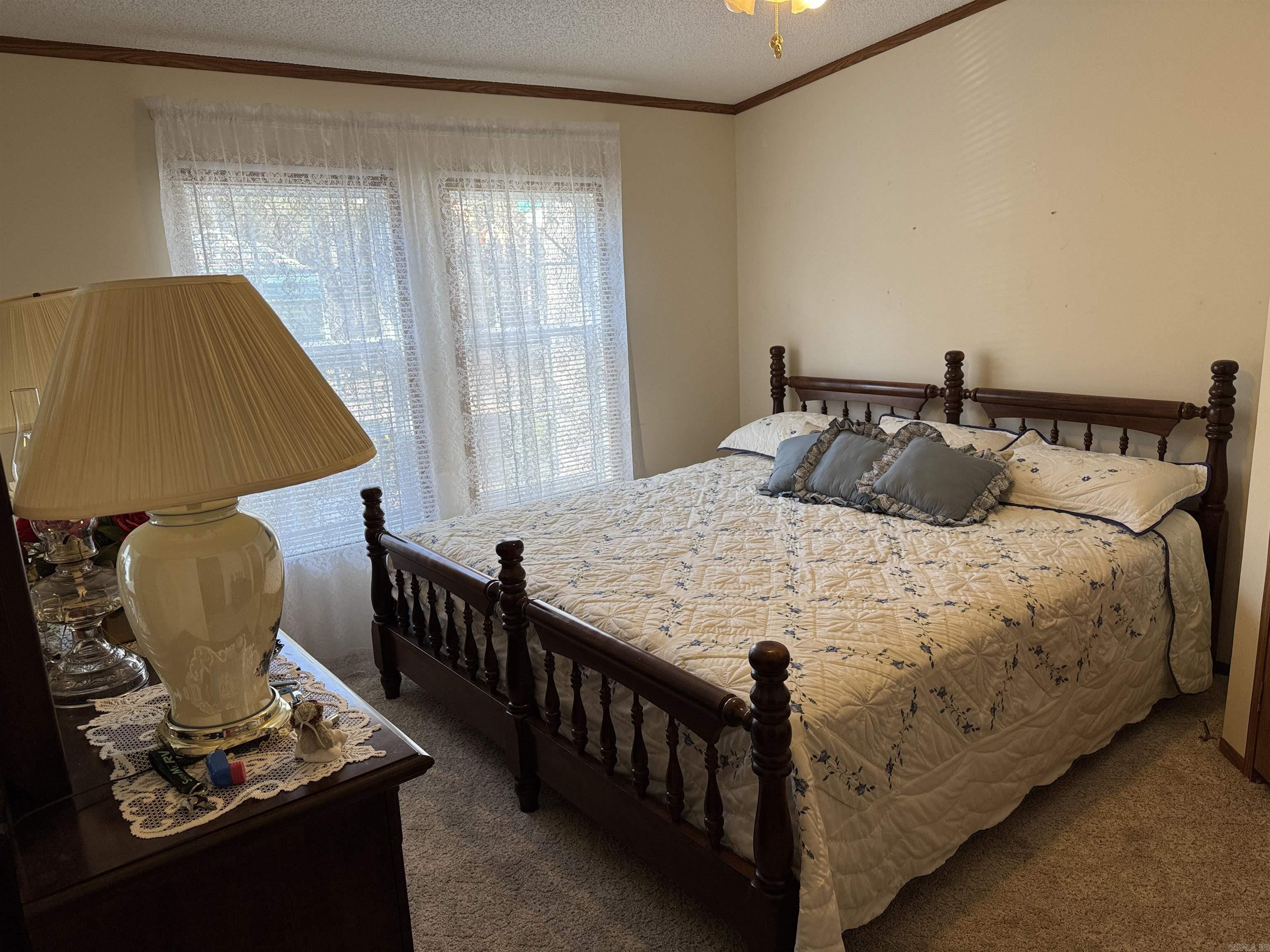 Pine Oaks Villa - Residential