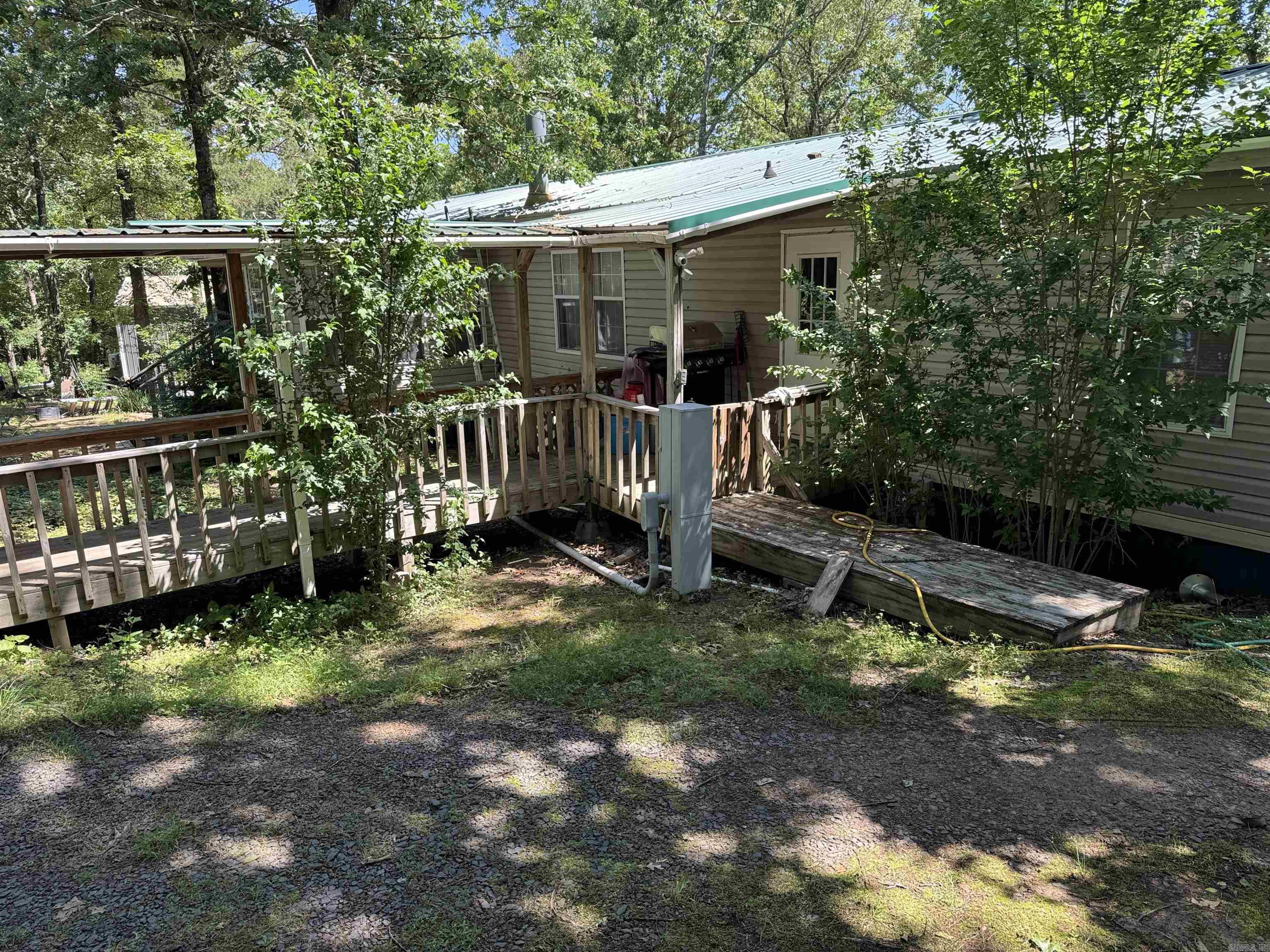 Pine Oaks Villa - Residential