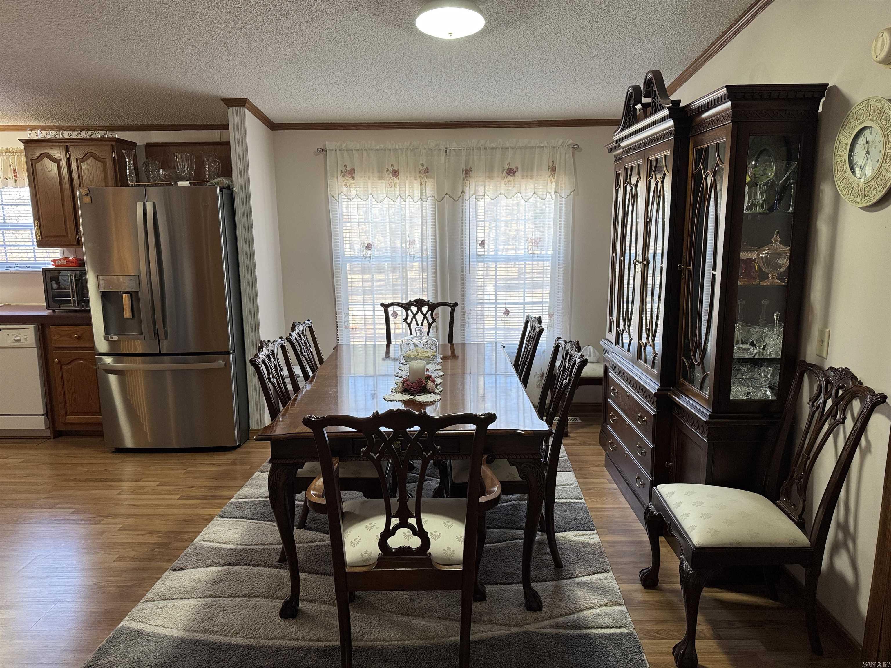 Pine Oaks Villa - Residential