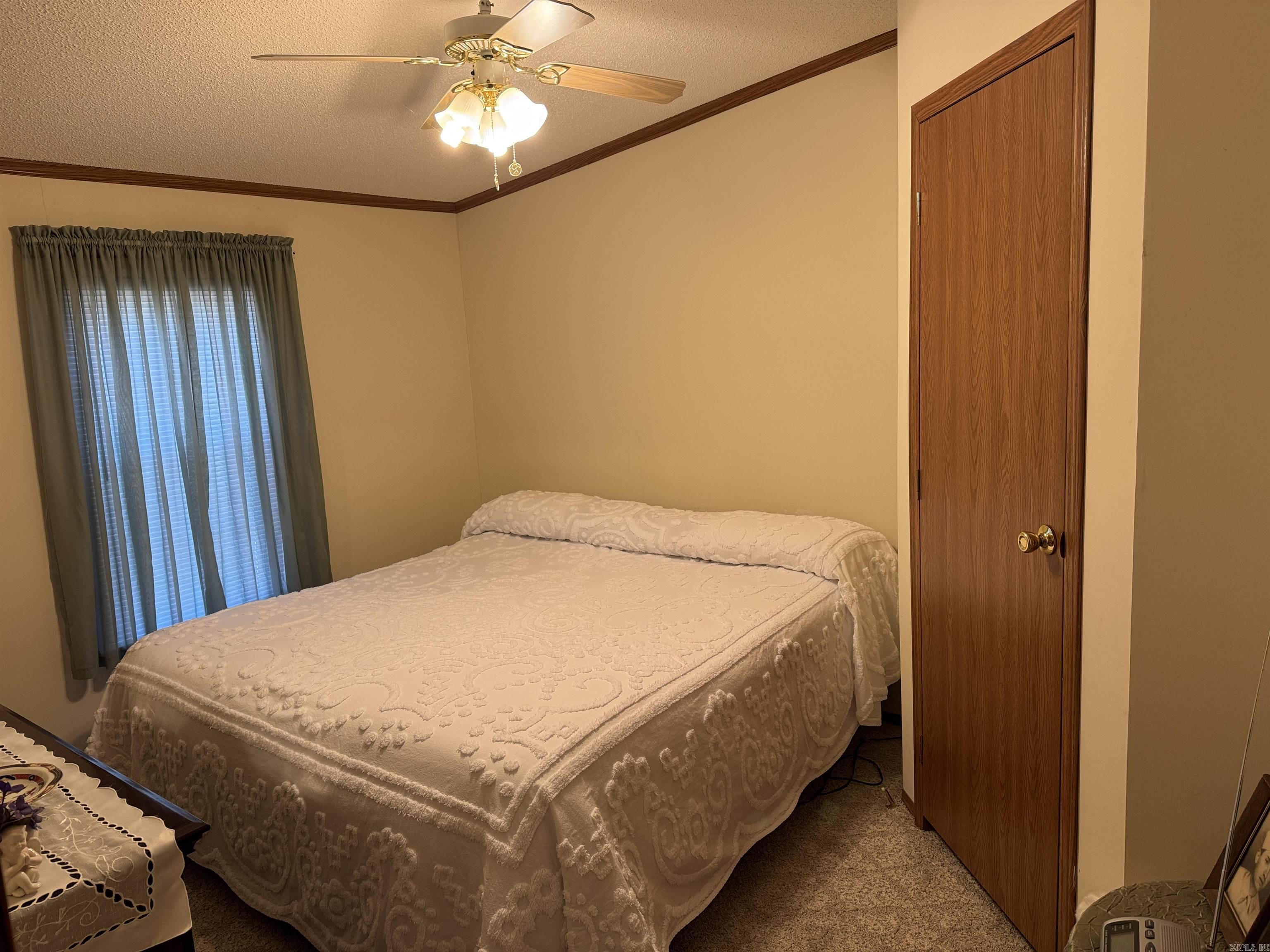 Pine Oaks Villa - Residential