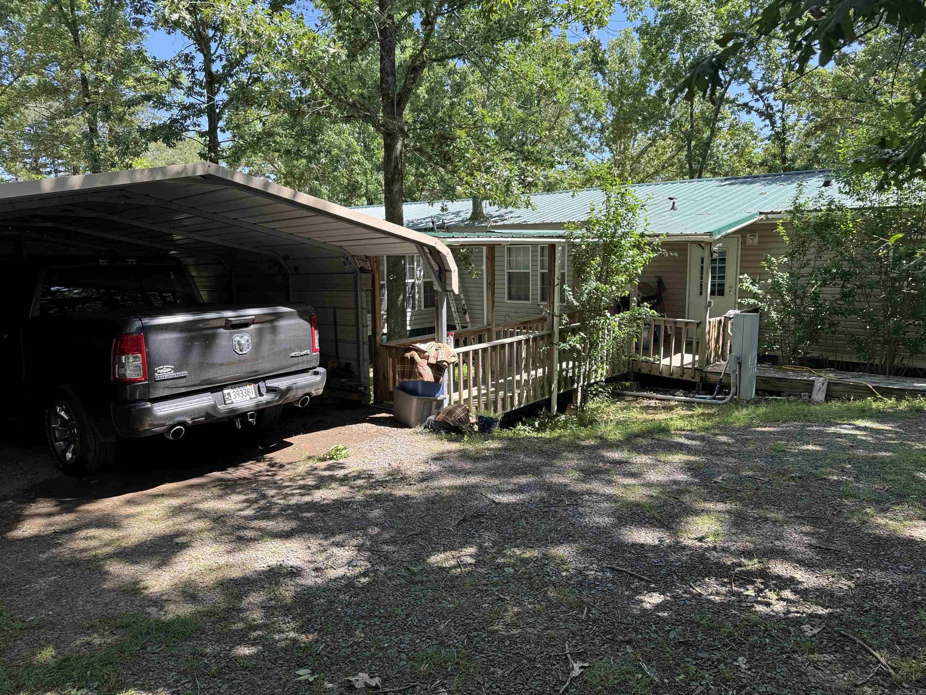 Pine Oaks Villa - Residential
