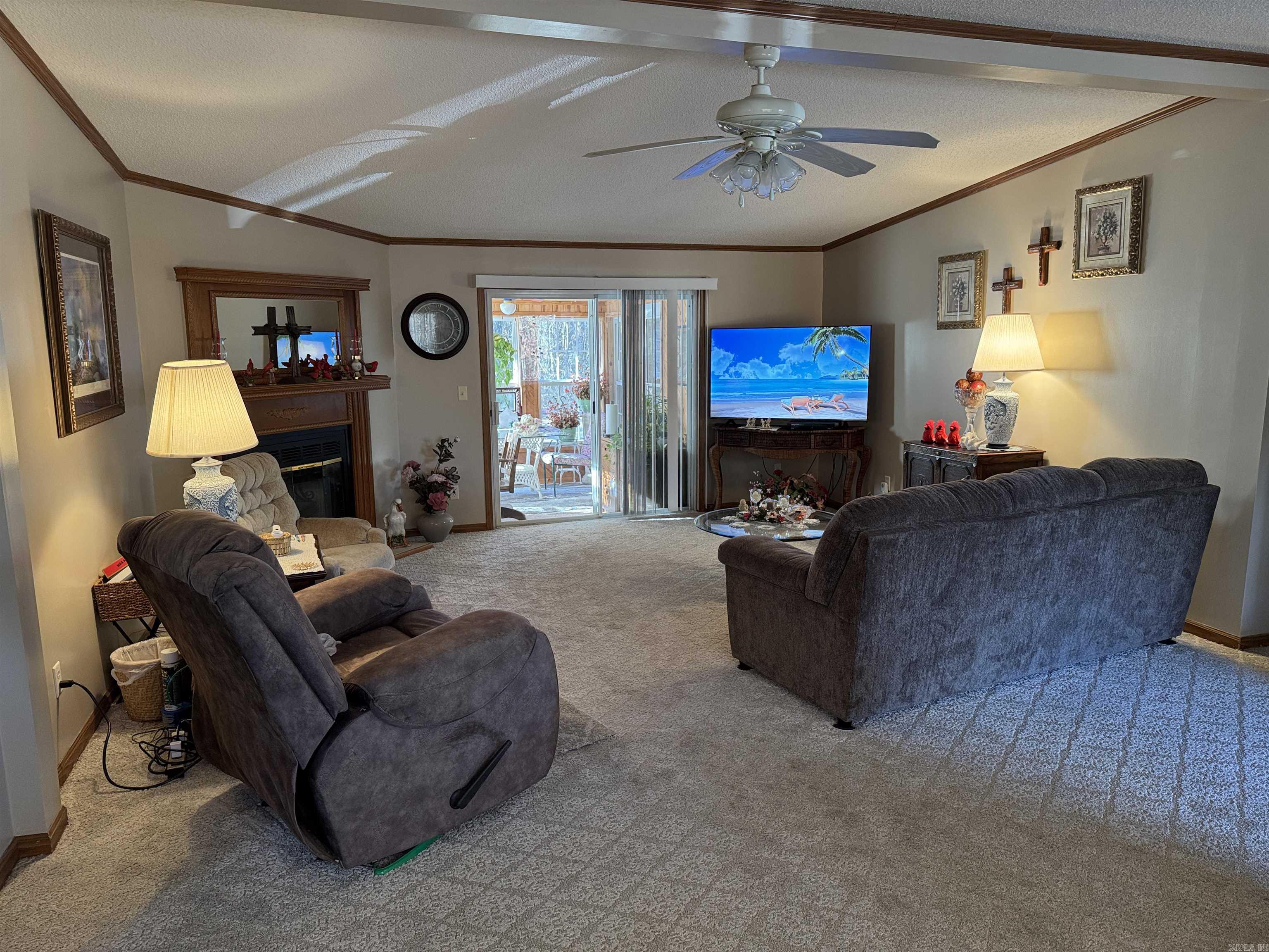 Pine Oaks Villa - Residential