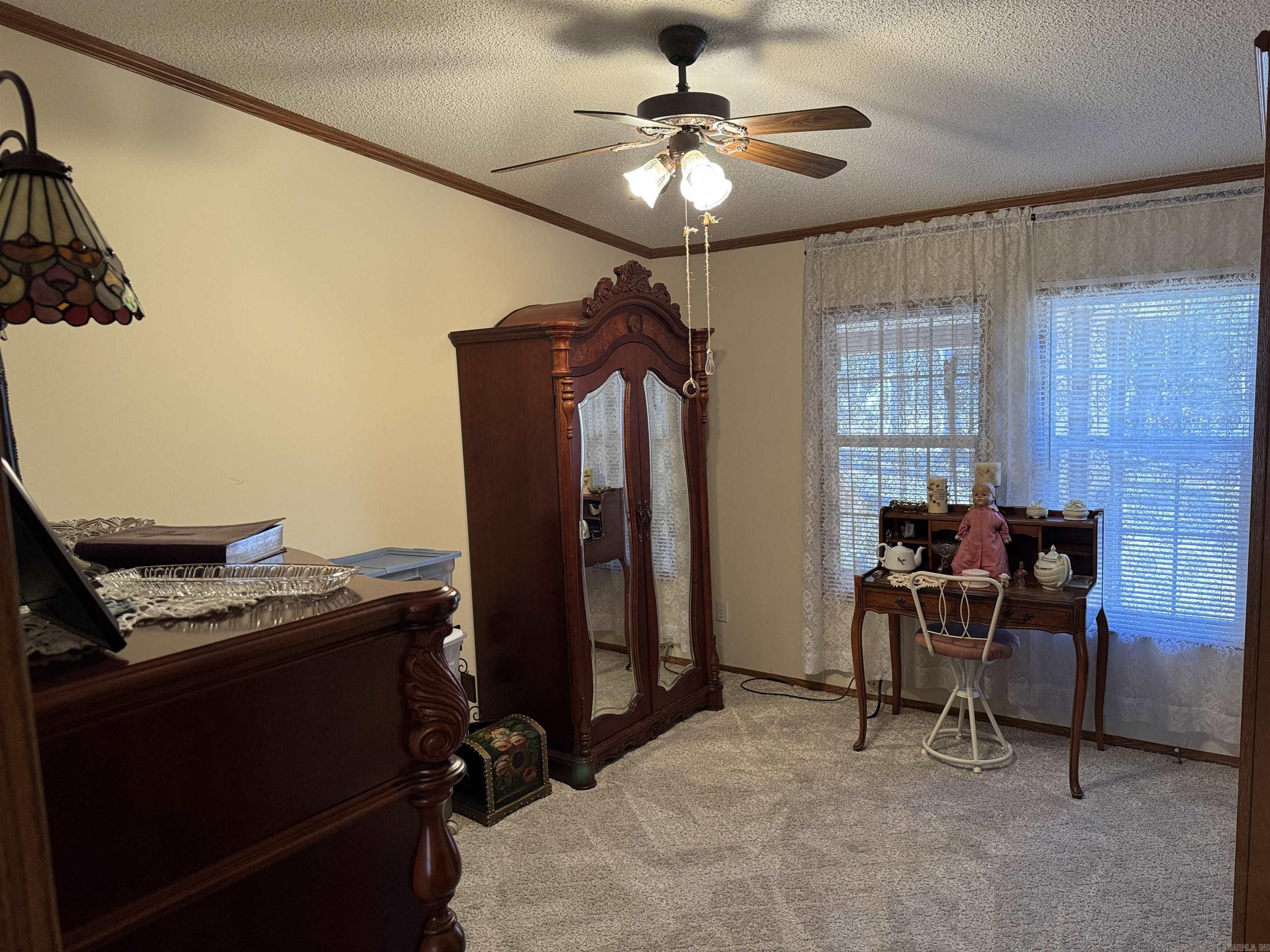 Pine Oaks Villa - Residential