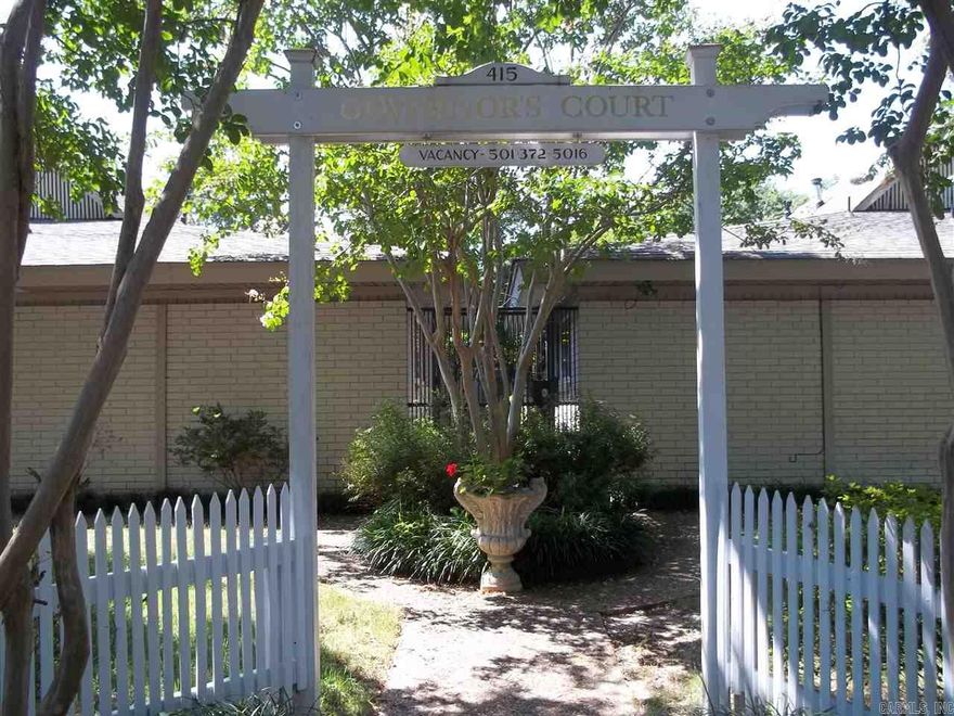 Live comfortably in the beautiful Governor's Mansion / SOMA area! Great area for riding bikes or walking to the many shops or fine restaurants in nearby SOMA. This wonderful Mid-Century Modern complex has an opening. It is secured access gated community that is super QUIET! Apartment has central heat & air, lots of closet space, easy to keep & a private exterior setting. On-site laundry , security fencing and more. Private, secure off street parking. CALL TODAY, Marshall Peters & Associates 501-414-8340