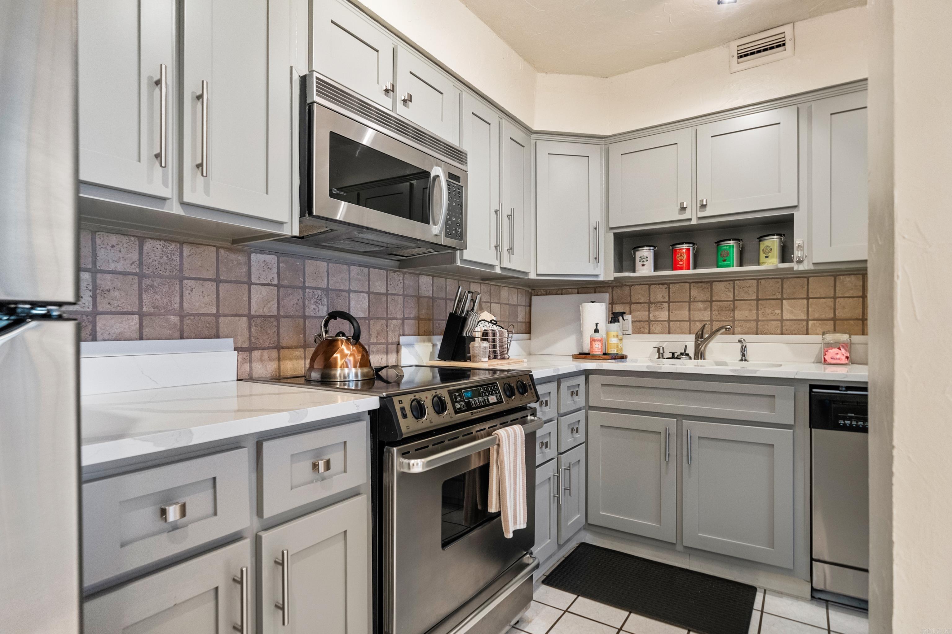 BEACON MANOR HPR - Residential