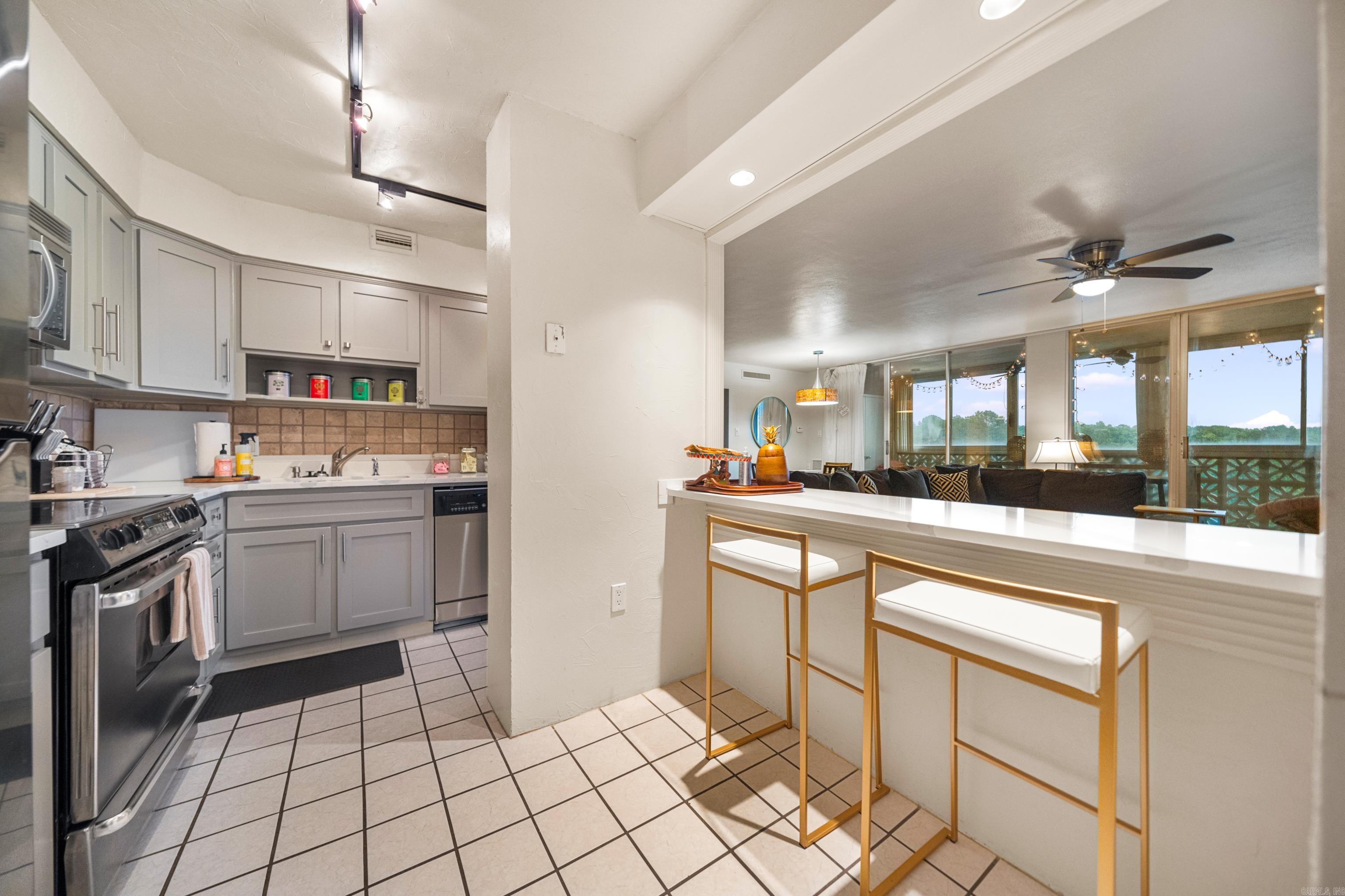 BEACON MANOR HPR - Residential