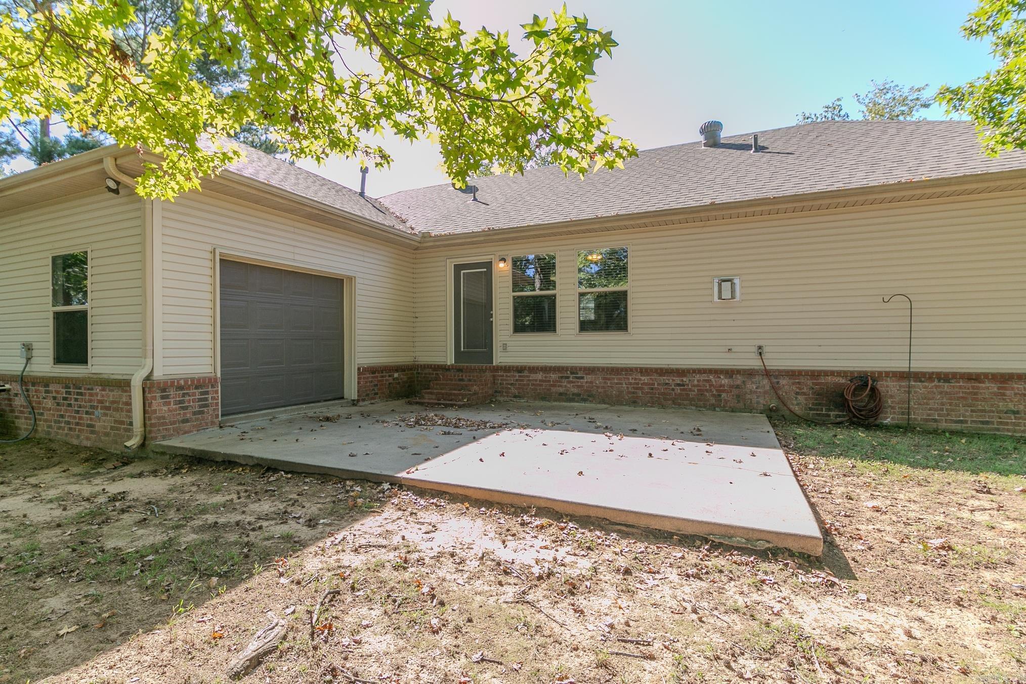 Country Wood - Residential Lease