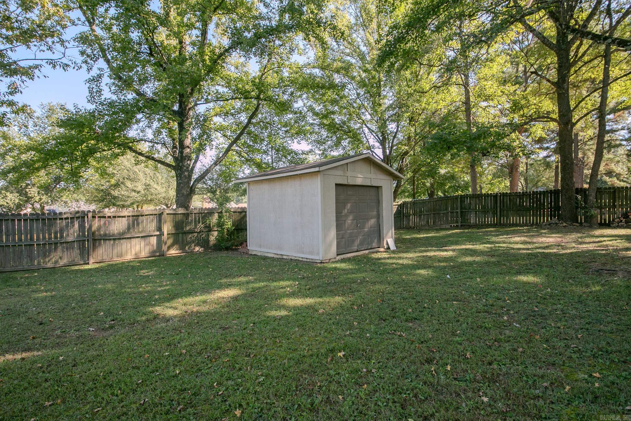 Country Wood - Residential Lease