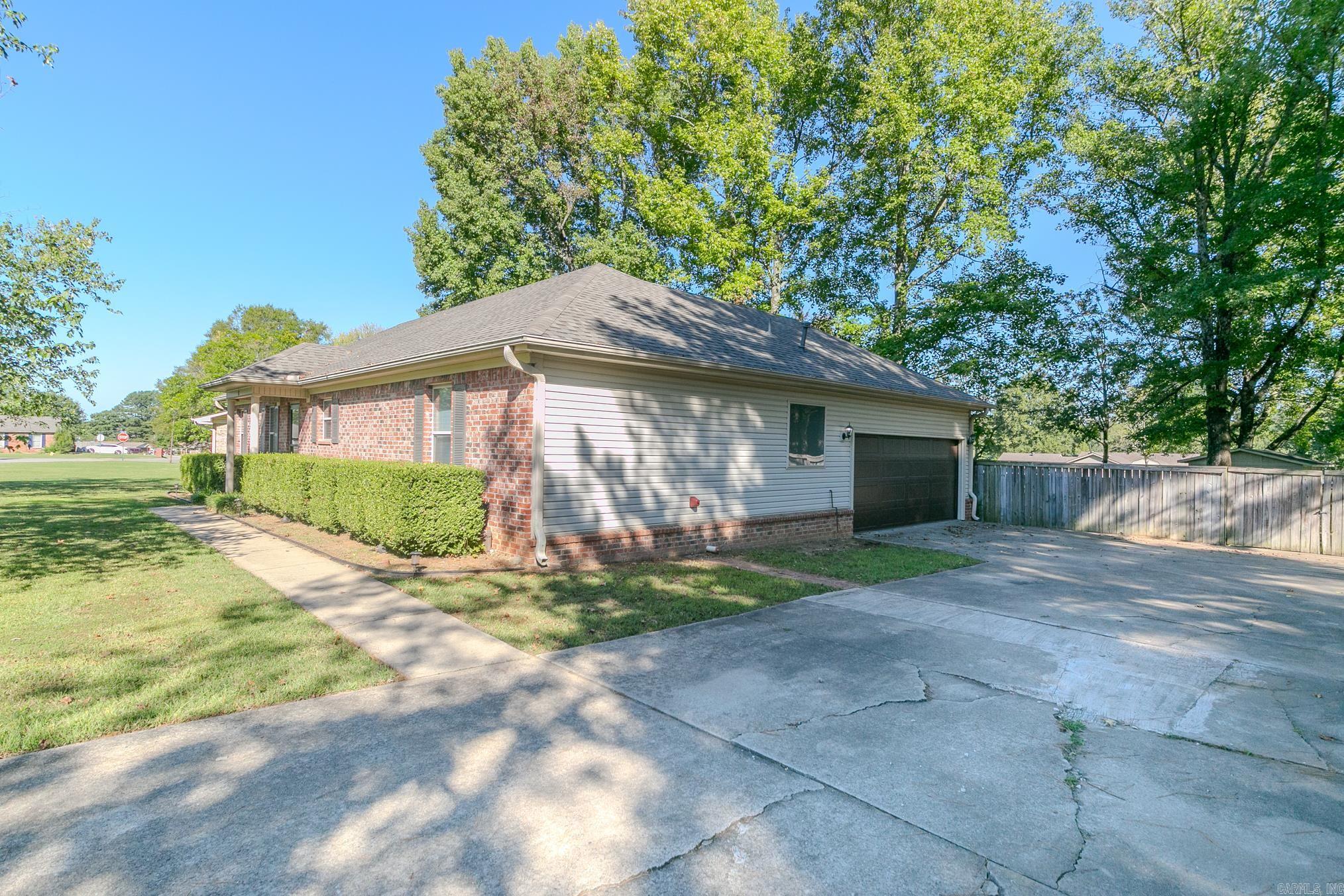 Country Wood - Residential Lease