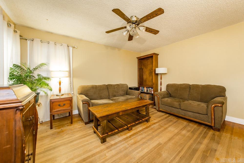 RICHARDS - Residential