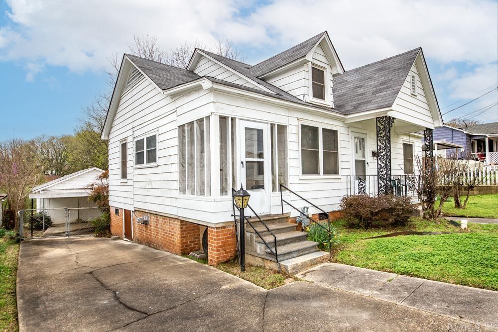 RICHARDS - Residential