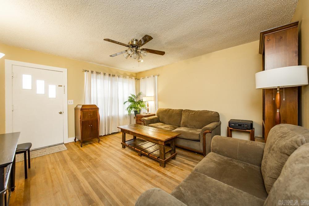 RICHARDS - Residential