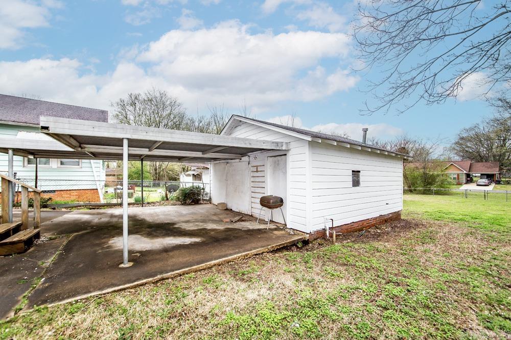 RICHARDS - Residential