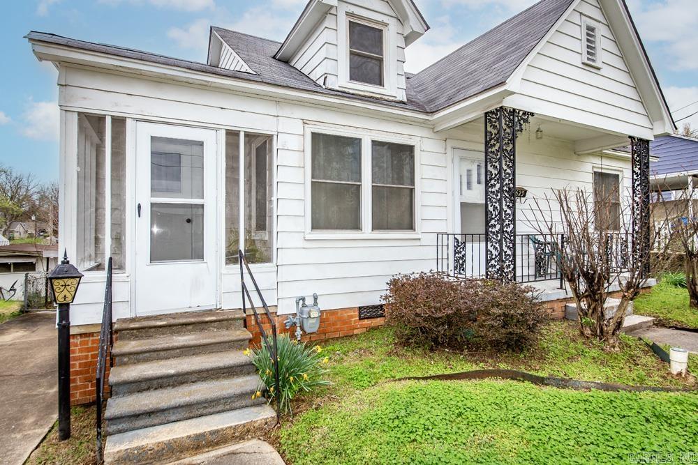 RICHARDS - Residential