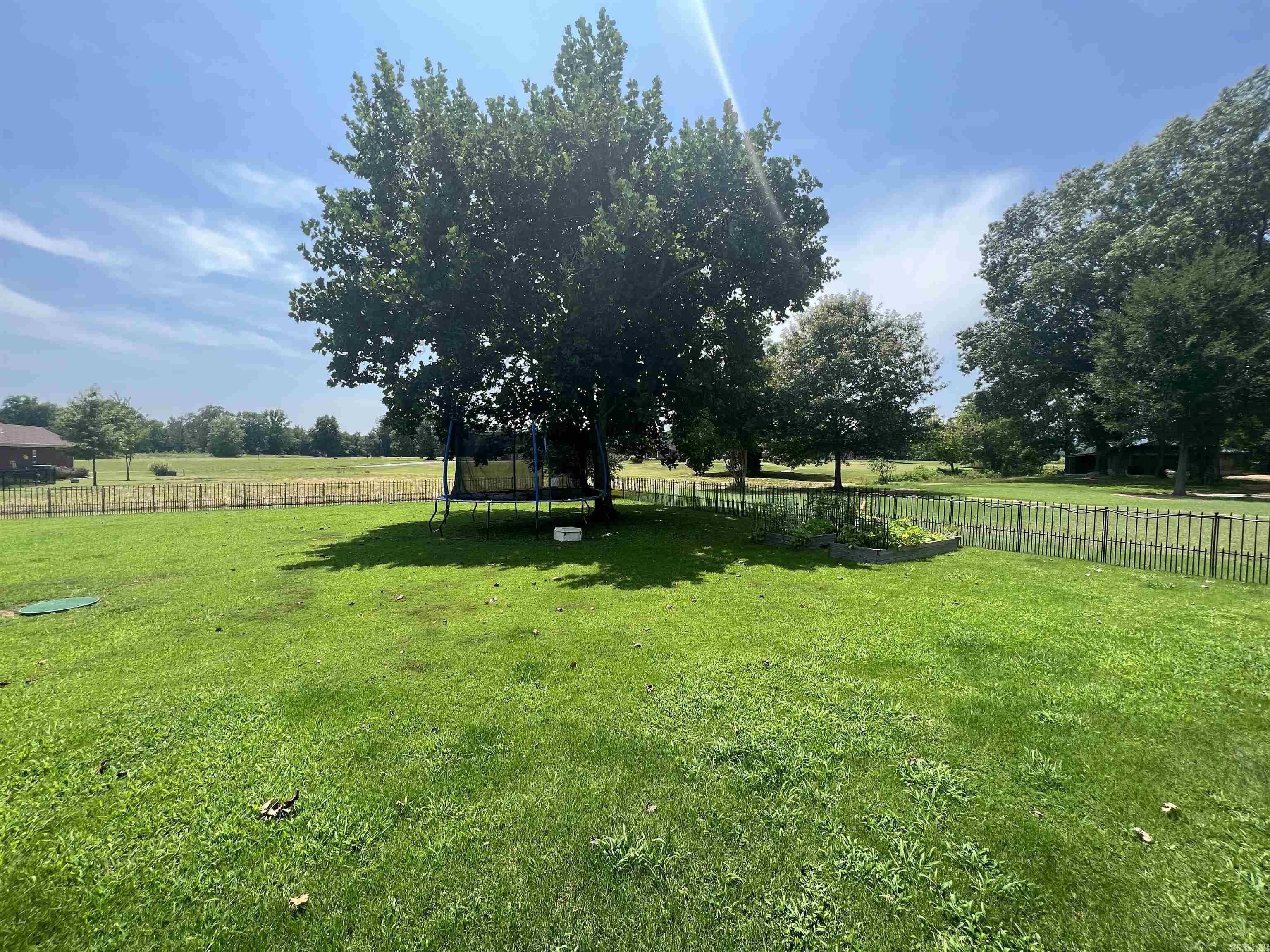 LOST CREEK - Residential