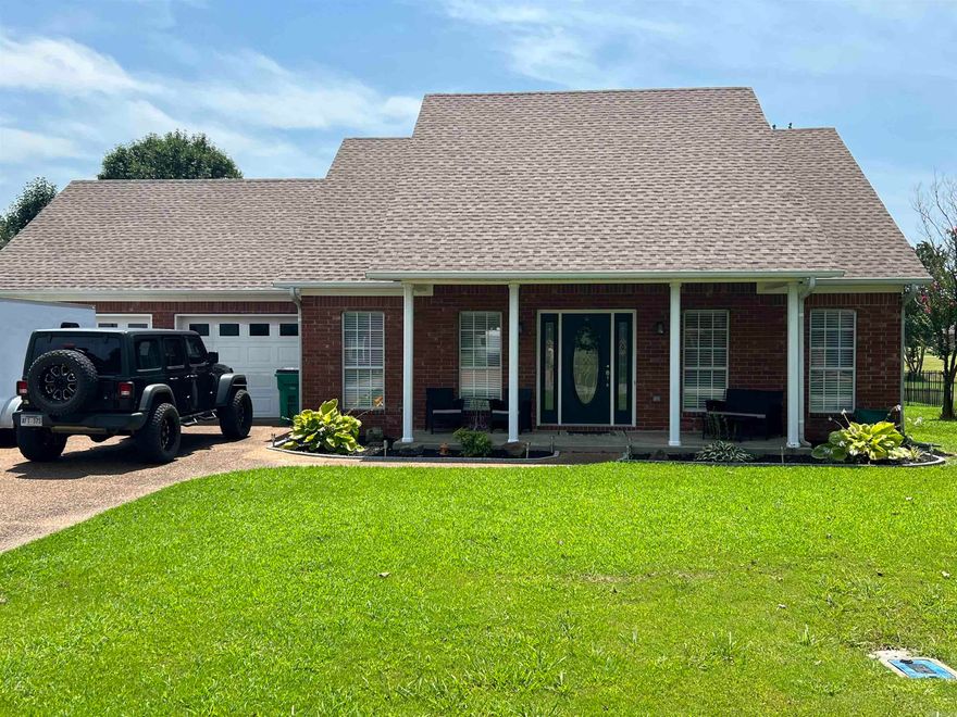 Great house in Quiet neighborhood close to town. This home has new hvac, new roof, new floor covering, new screened-in-porch, plus much more. It's truly move-in-ready. Call today to schedule an appointment. Sellers are moving out of State for work, can accommodate a quick closing!