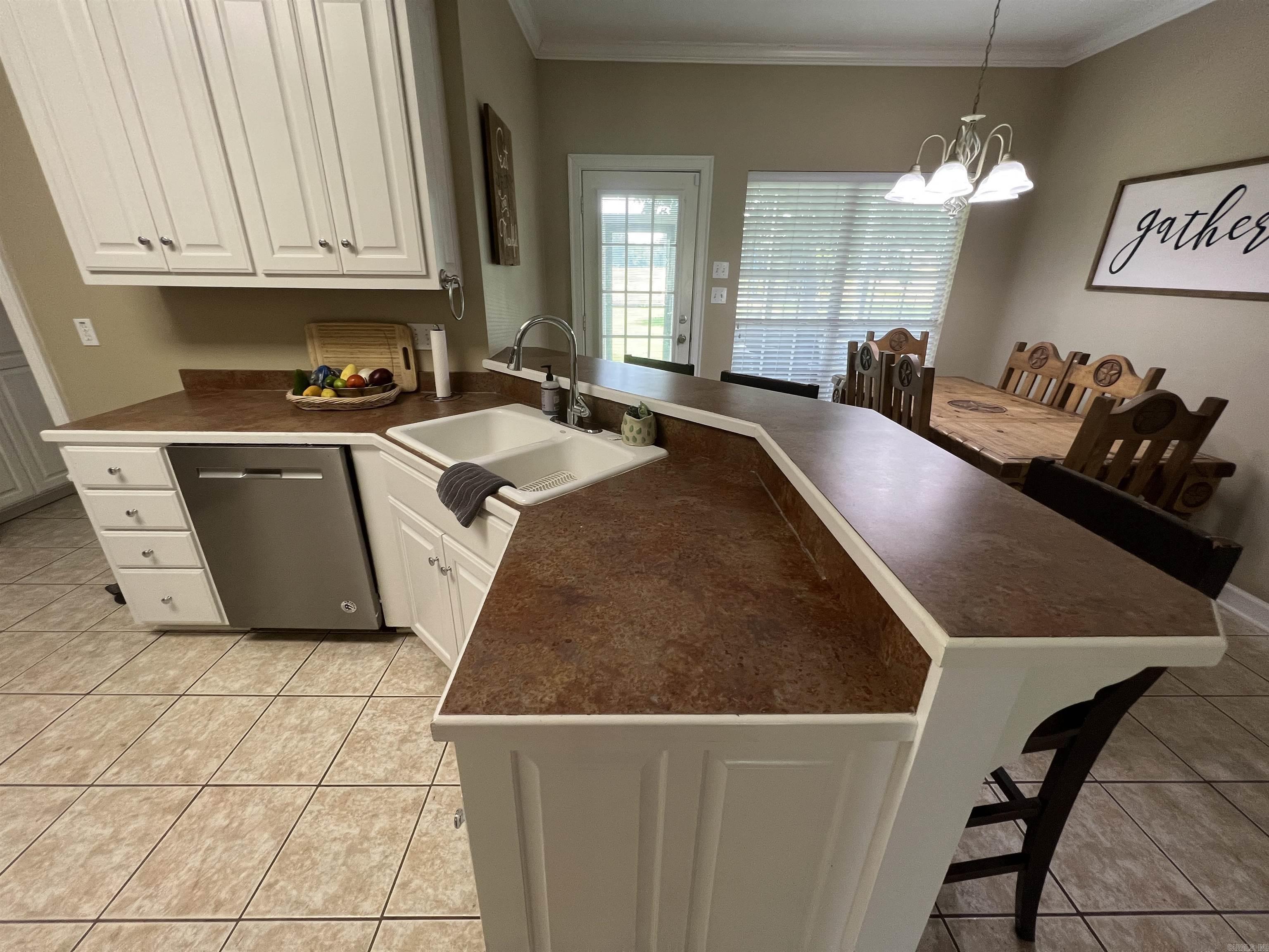 LOST CREEK - Residential