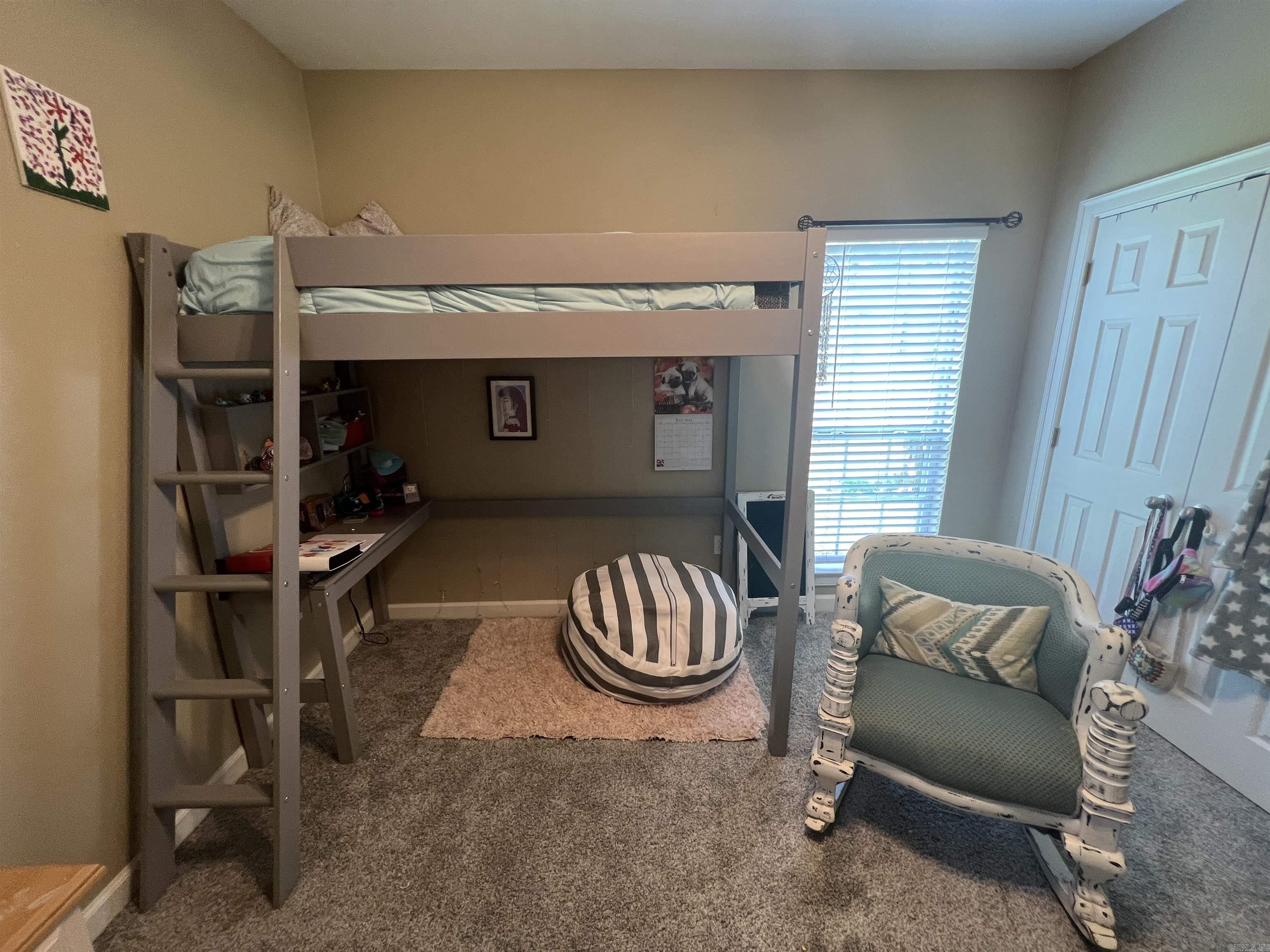 LOST CREEK - Residential