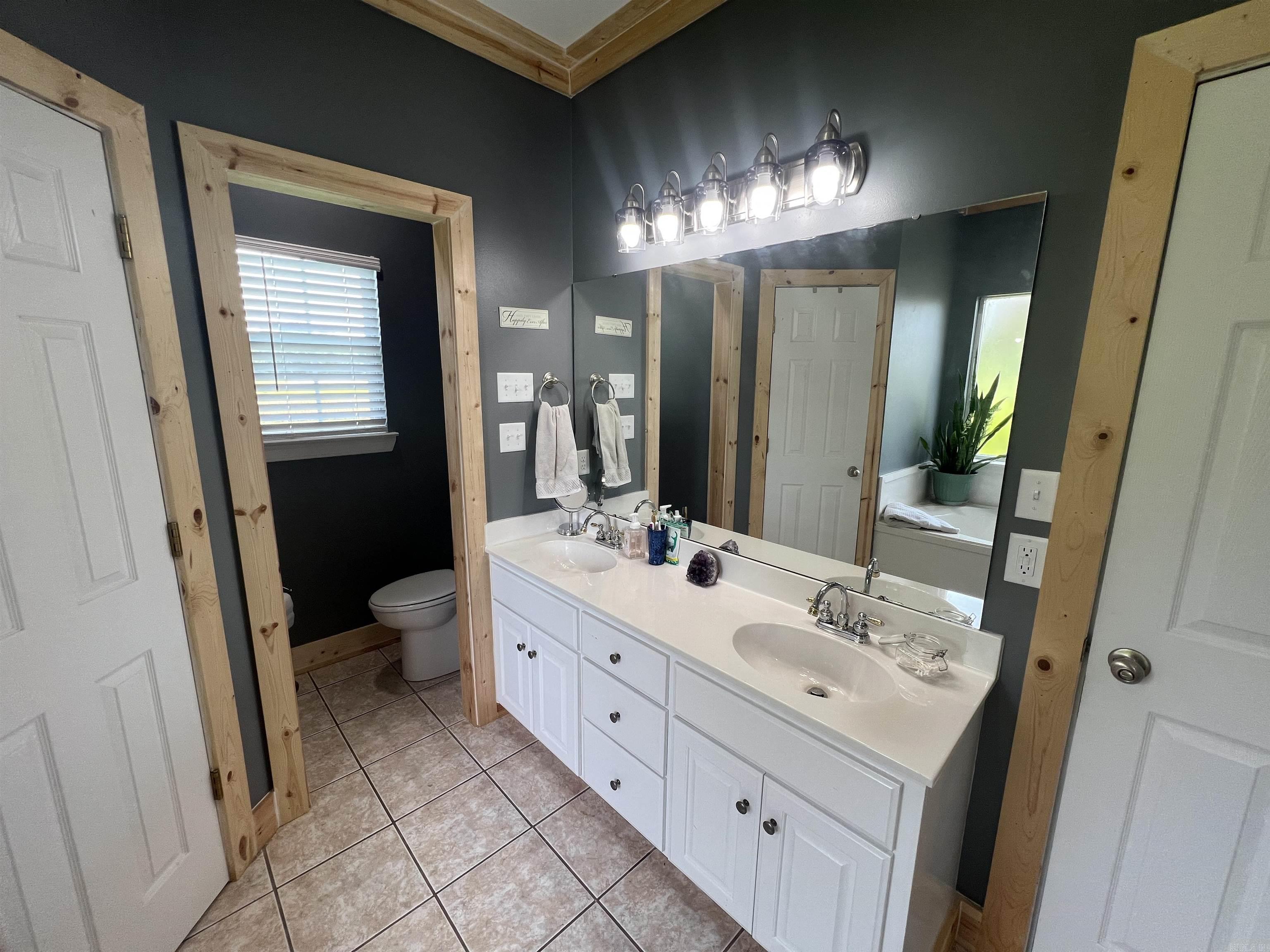 LOST CREEK - Residential