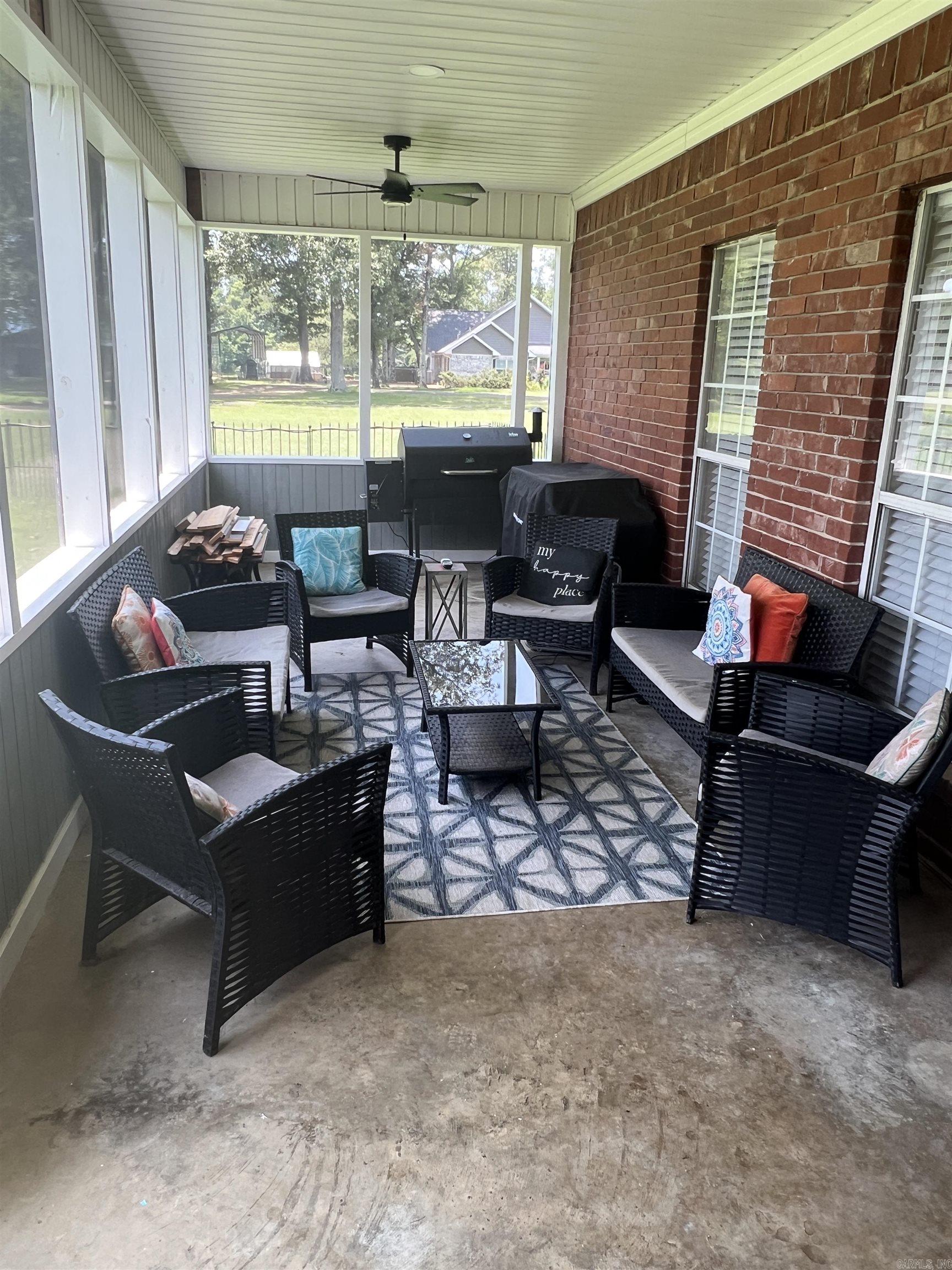 LOST CREEK - Residential