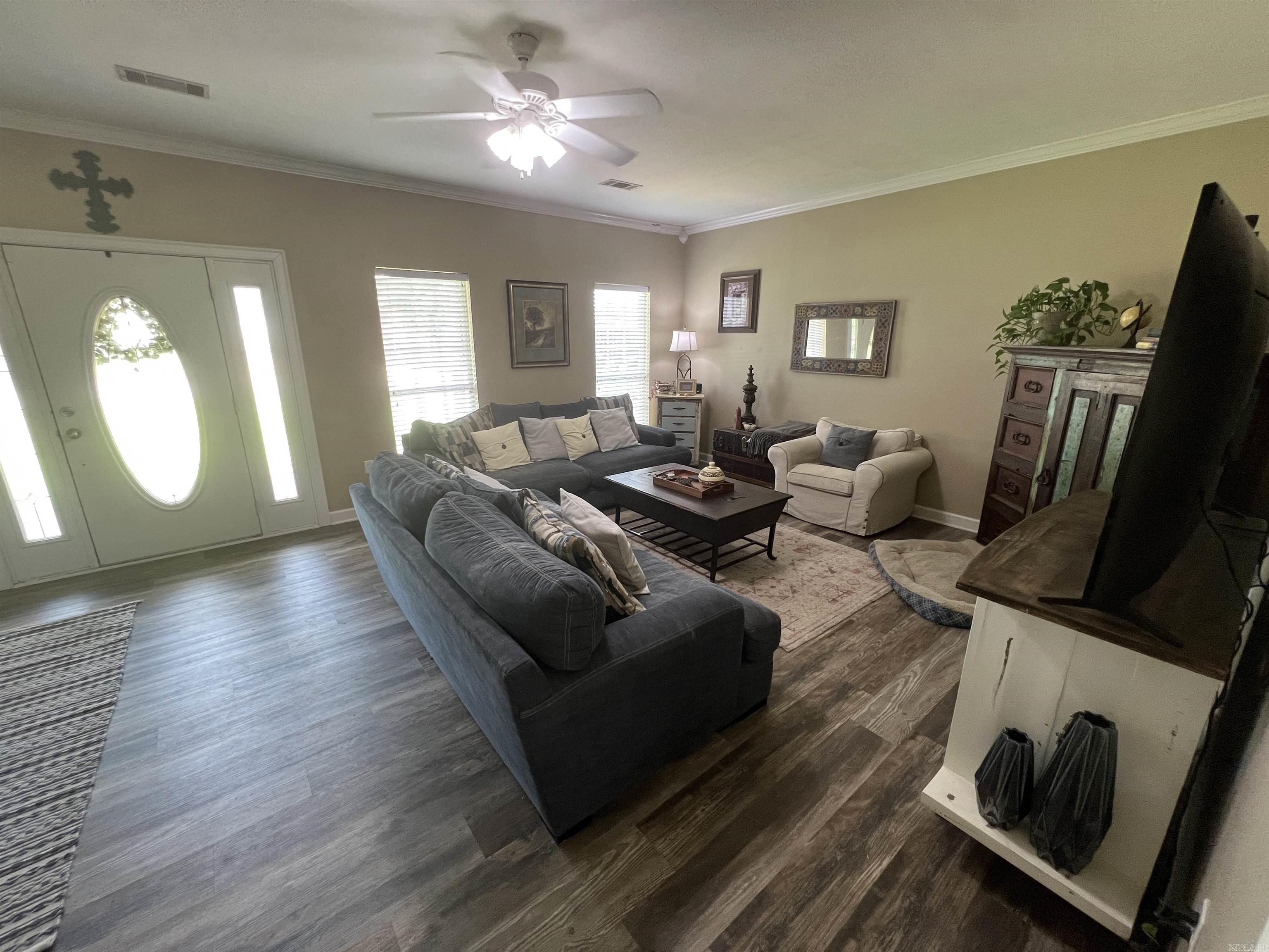 LOST CREEK - Residential