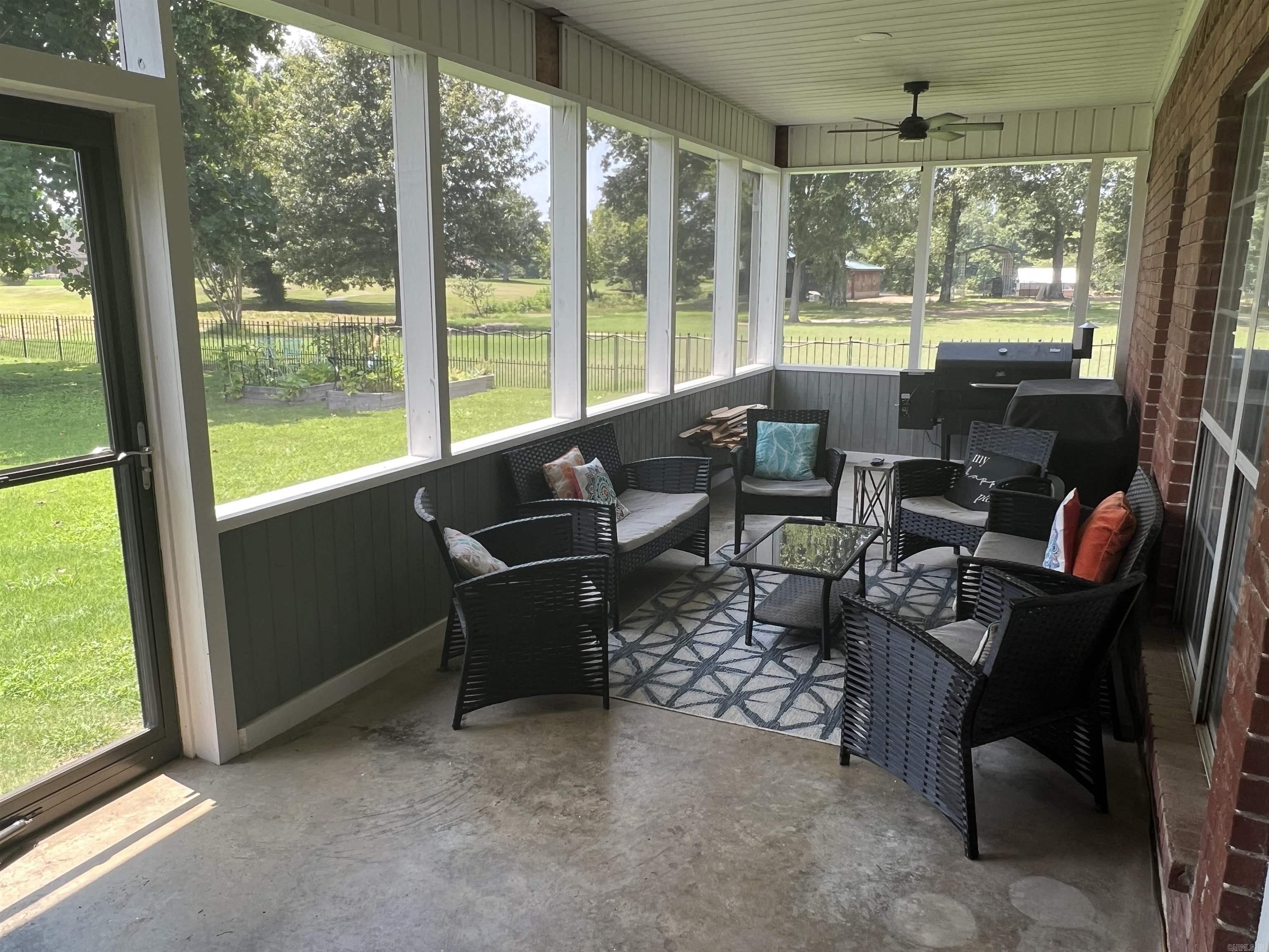 LOST CREEK - Residential