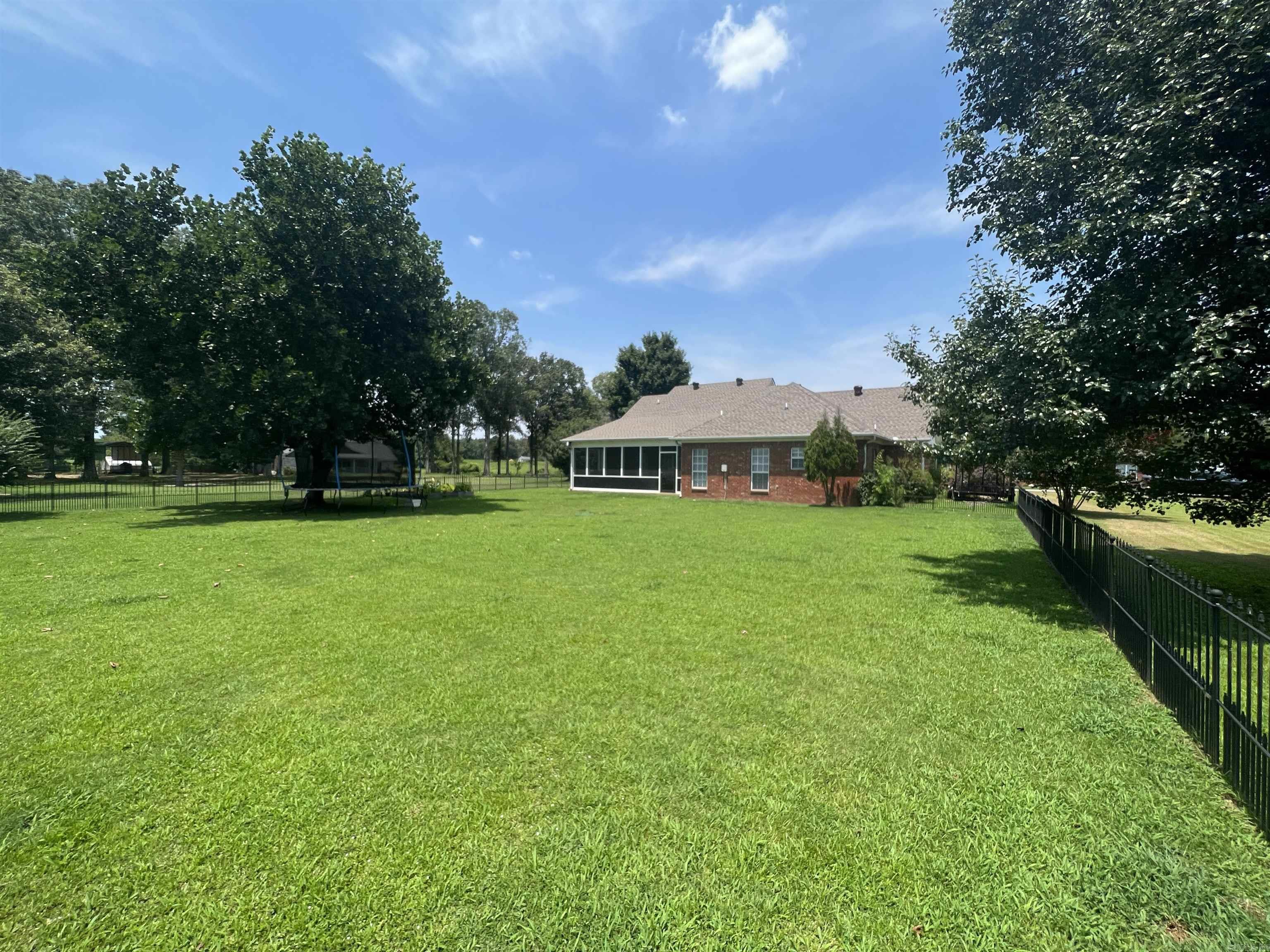 LOST CREEK - Residential