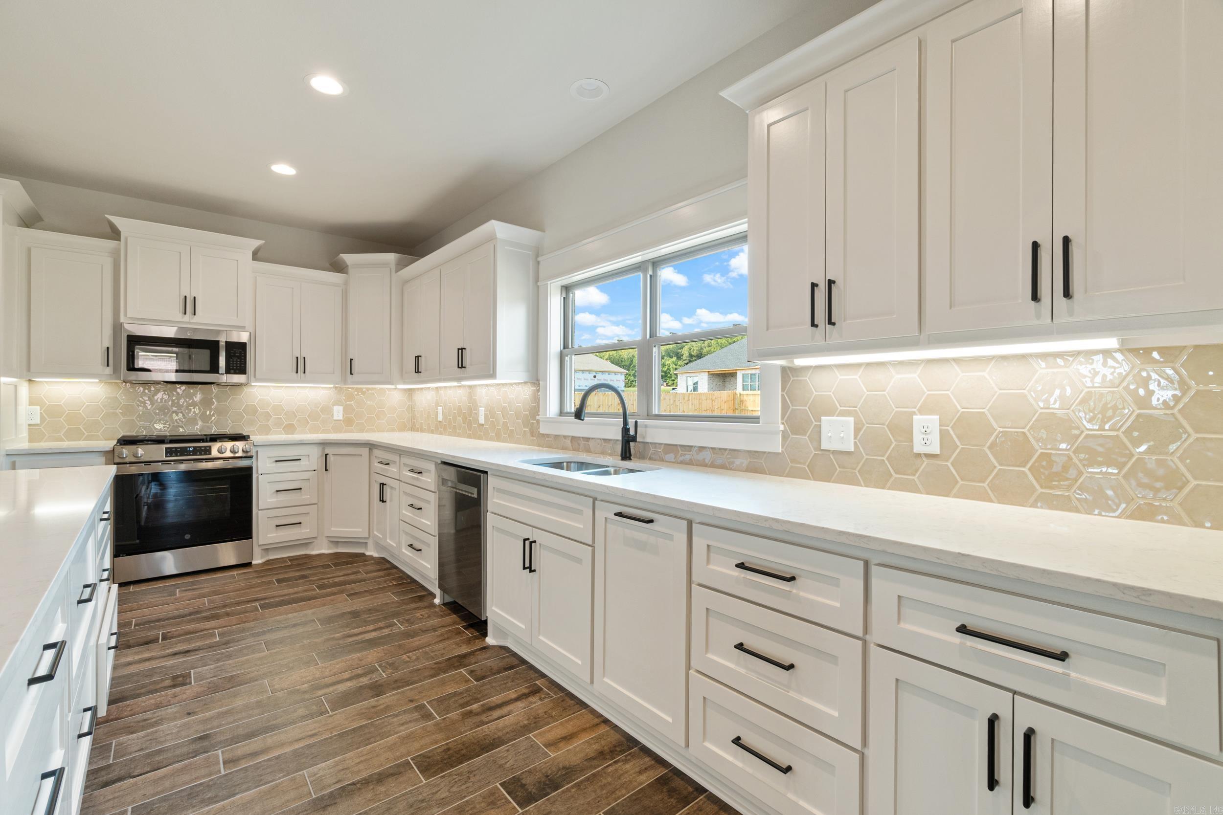 RIDGE VIEW - Residential