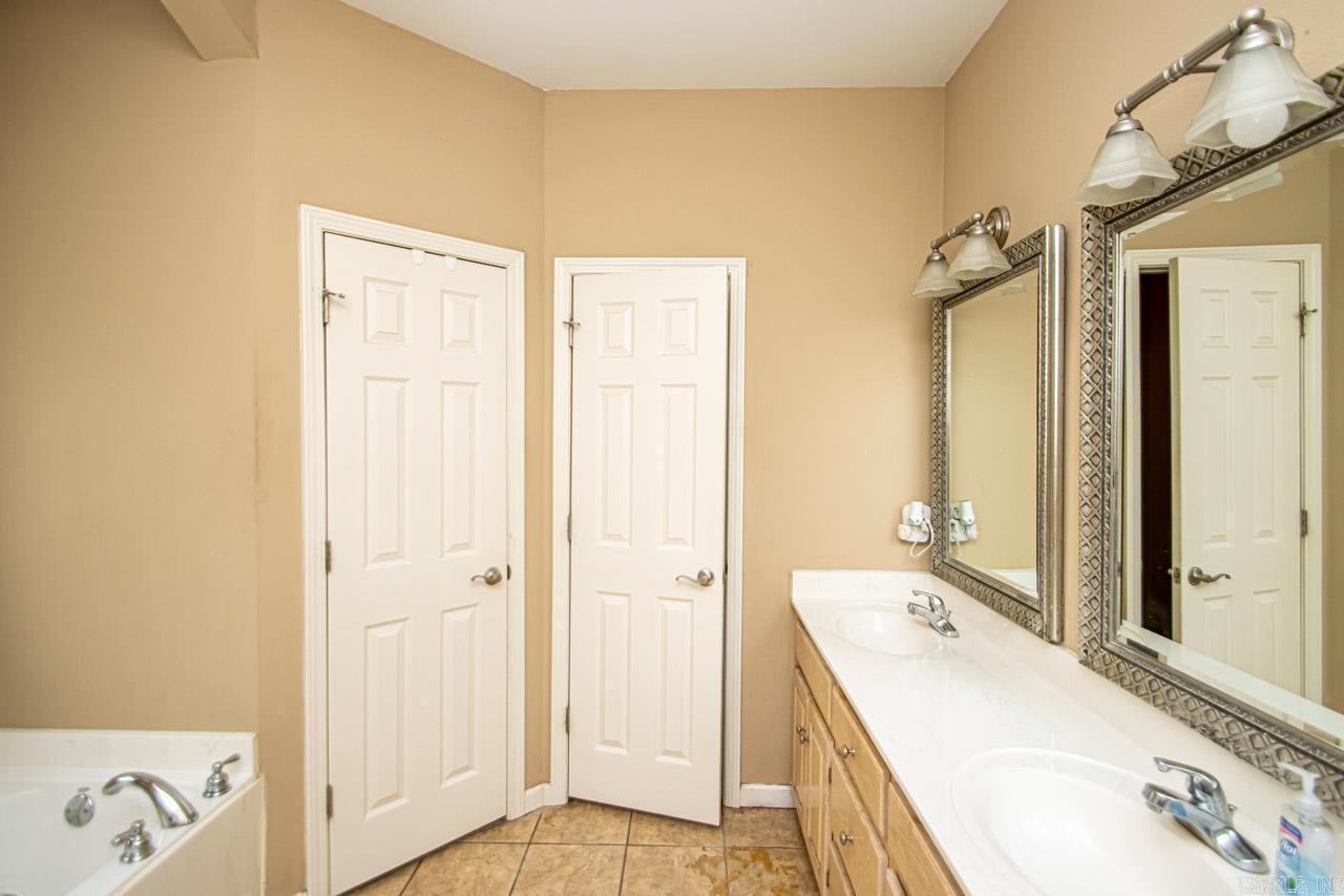 HERITAGE FARM - Residential